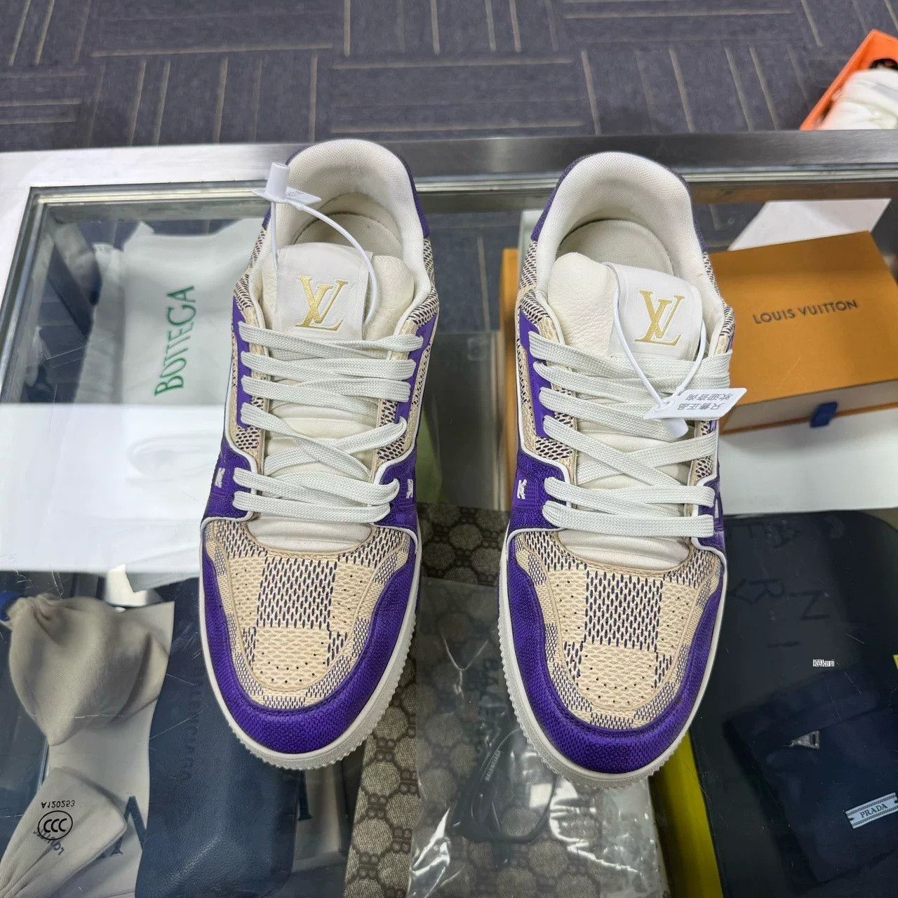 Louis Vuitton Louis Vuitton LV Trainer Size US 9 / EU 42 - 1 Thumbnail