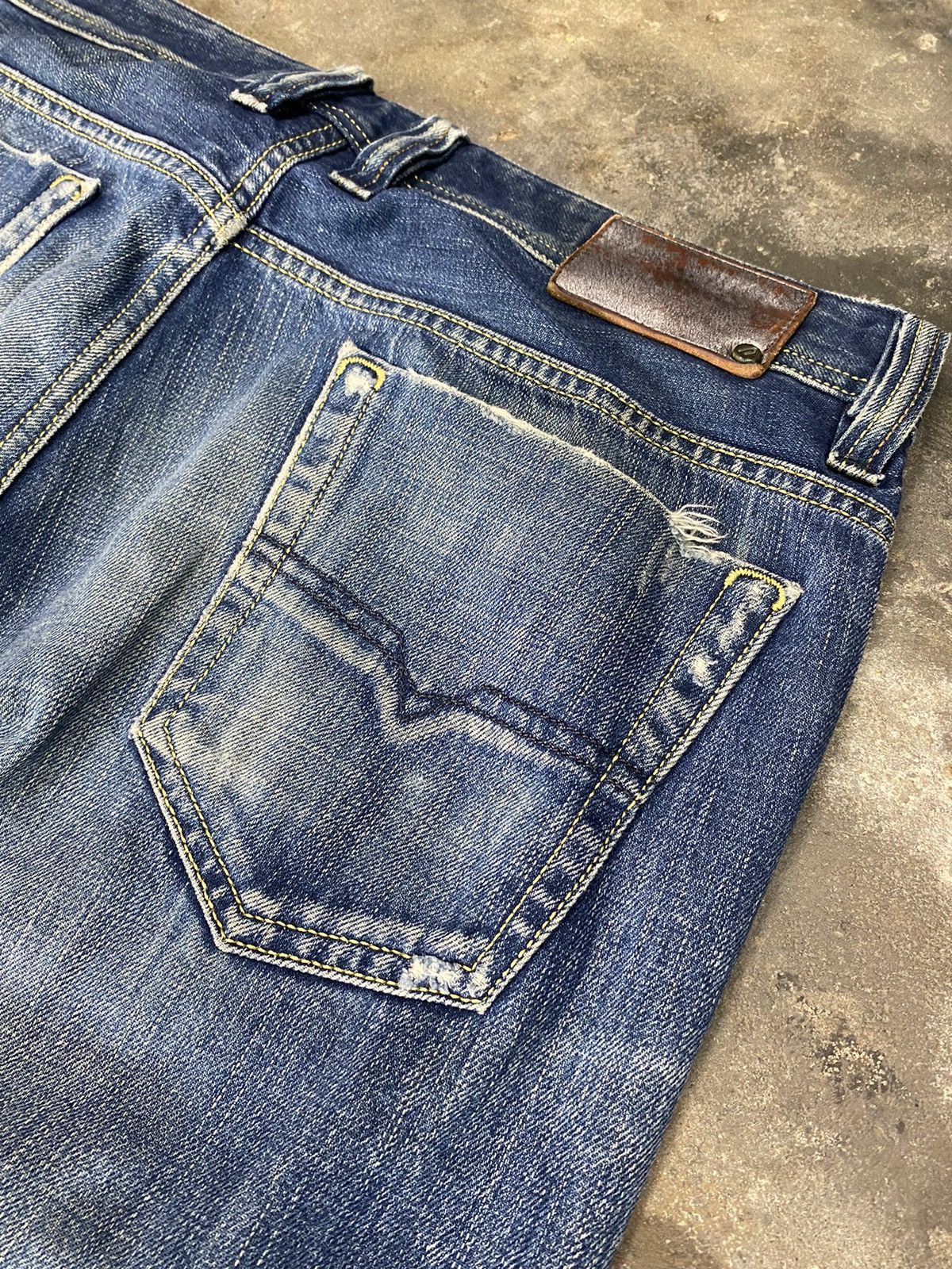Diesel × Japanese Brand × Vintage Diesel industries blue jeans wash Size US 32 / EU 48 - 15 Thumbnail