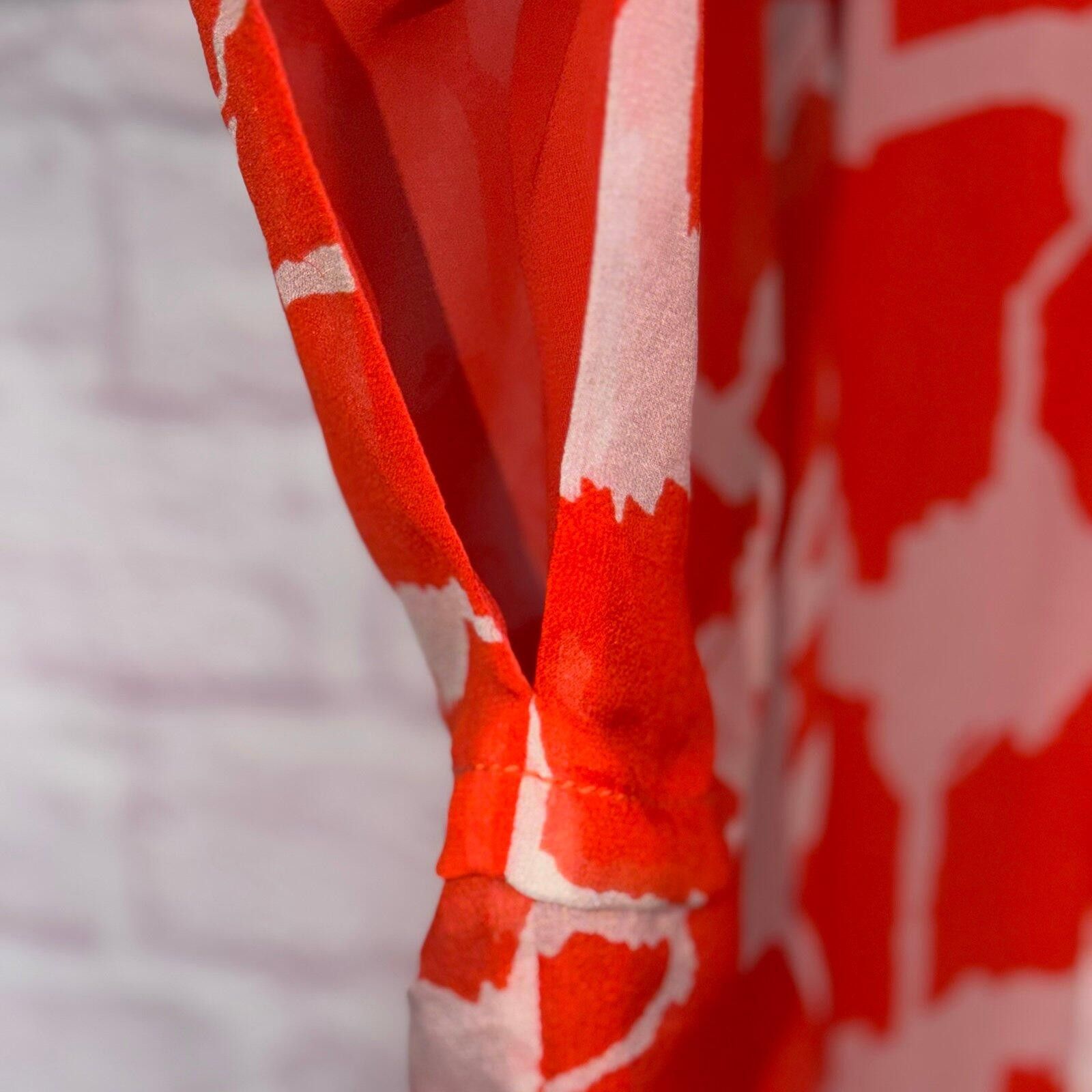 Diane von Furstenberg Diane von Furstenberg Medium Red Abstract Silk Blouse Size M / US 6-8 / IT 42-44 - 5 Thumbnail