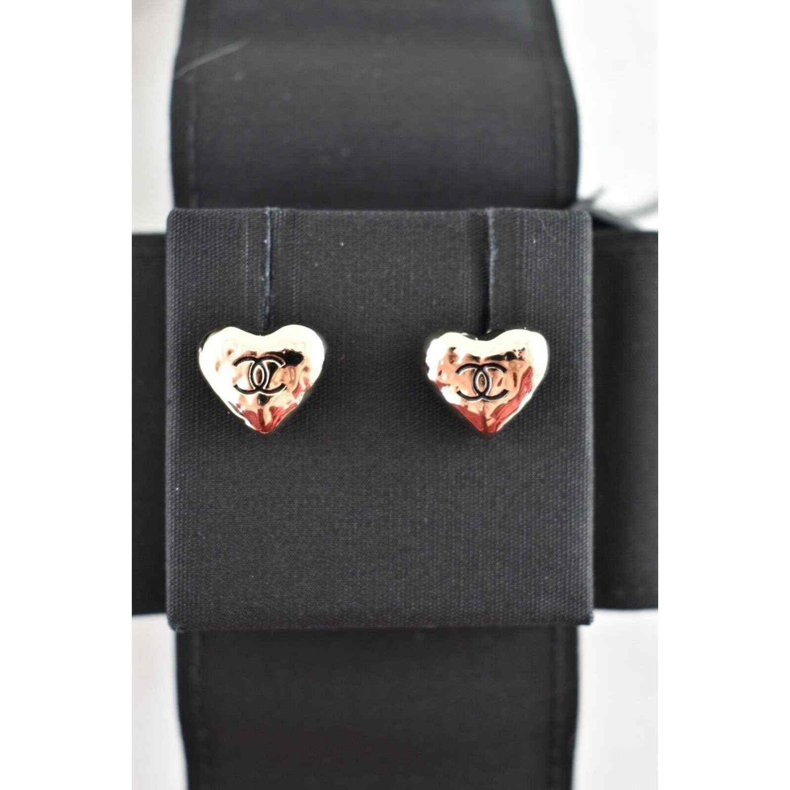Chanel Chanel 22C Heart Shape Gold Black Statement Stud Earrings Size ONE SIZE - 4 Thumbnail