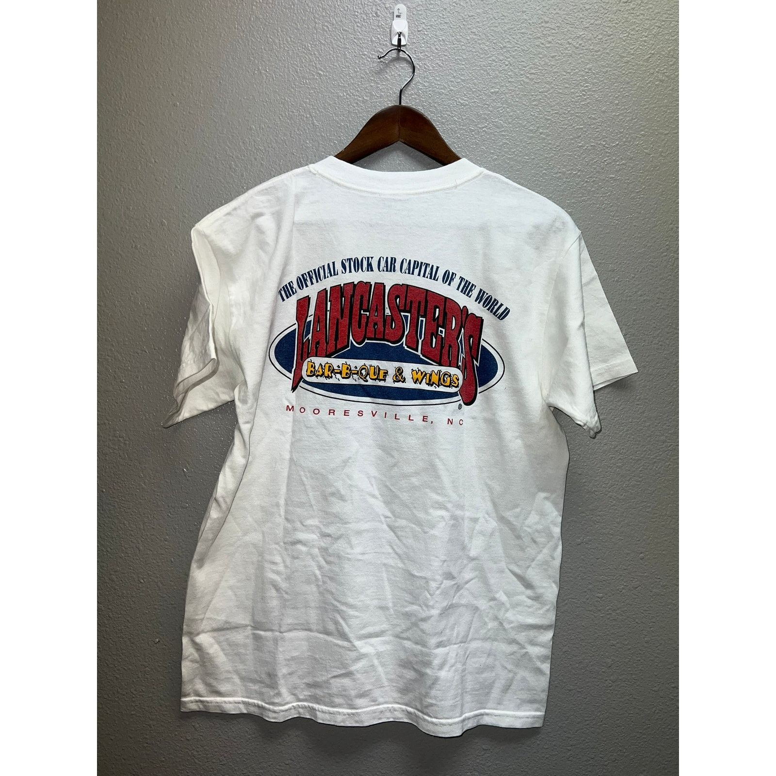 Gildan Vintage Mooresville Shirt Lancaster BBQ Barbeque Wings Tee M Size US M / EU 48-50 / 2 - 1 Thumbnail