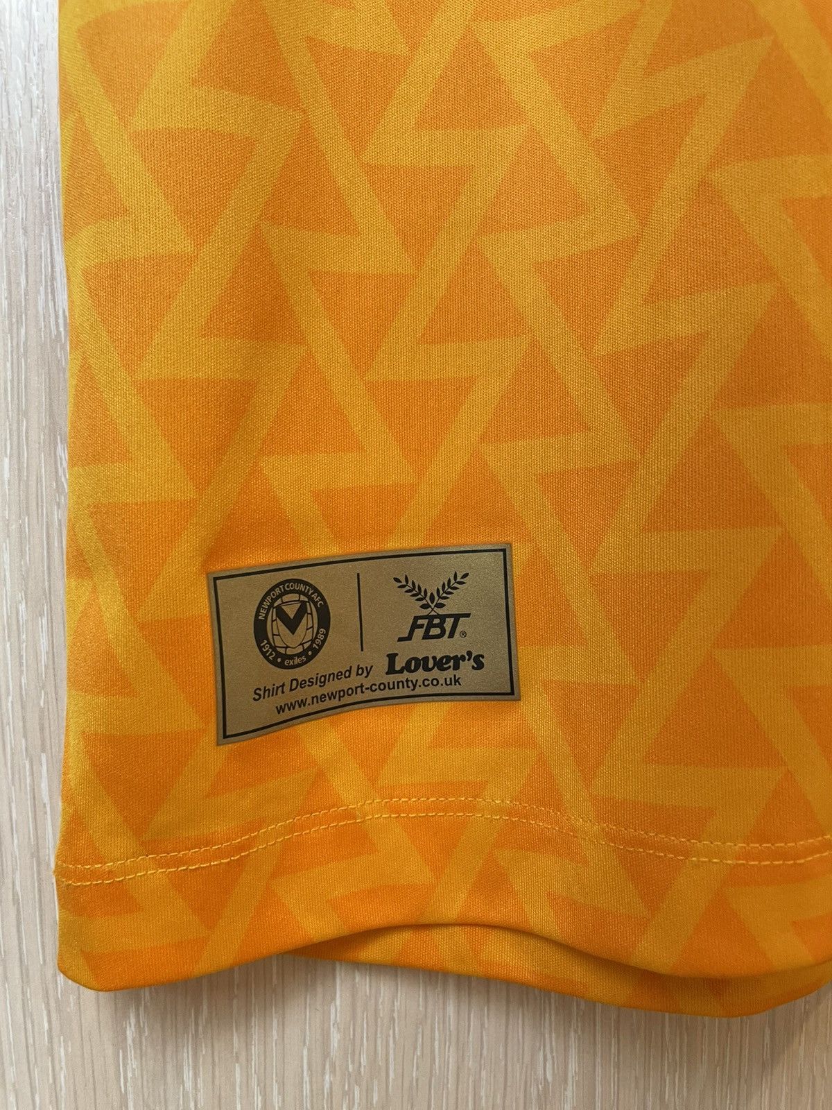 Other NEWPORT COUNTY AFC FBT SIZE M JERSEY SHIRT FOOTBAL Size US M / EU 48-50 / 2 - 5 Thumbnail