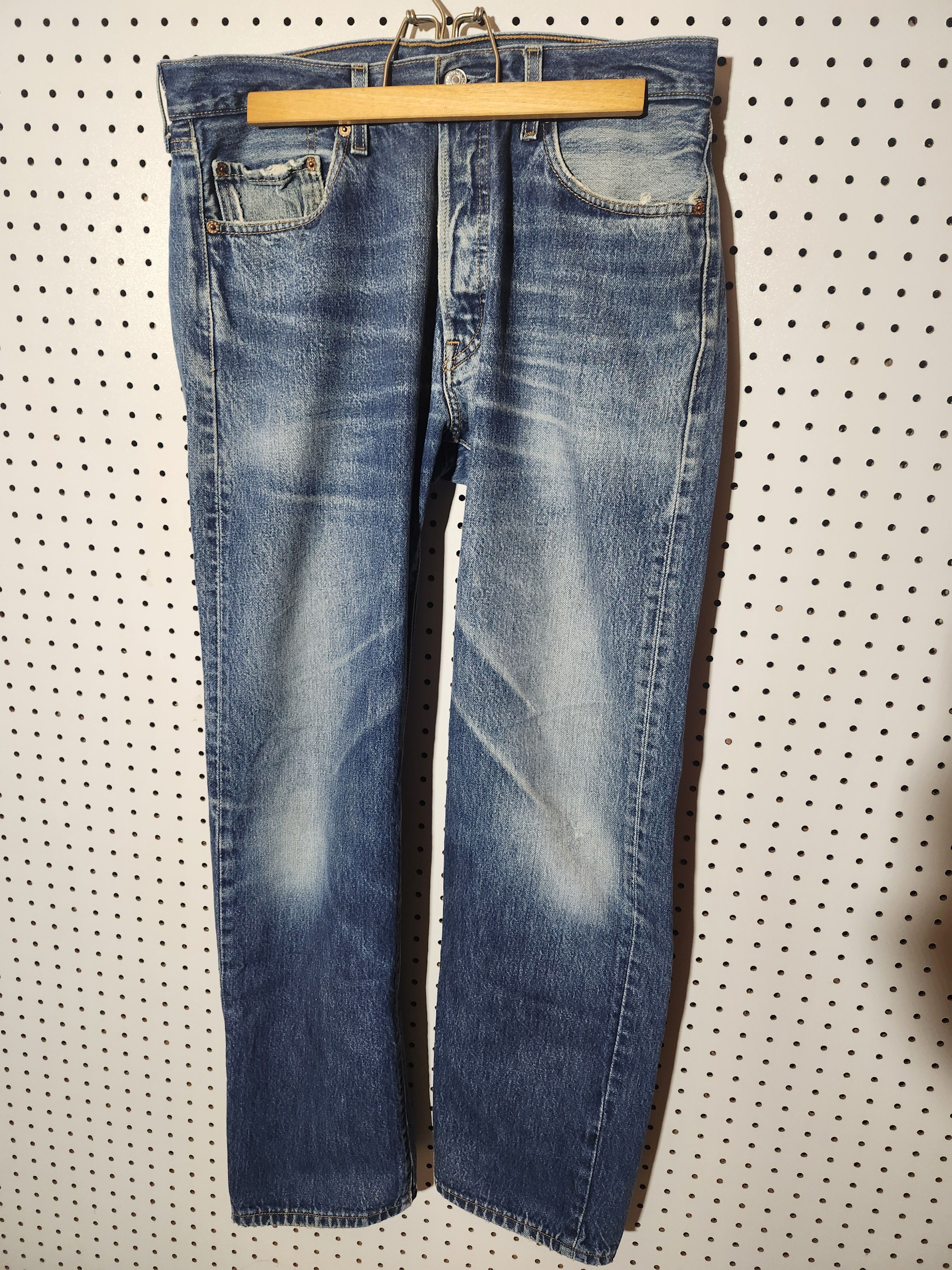 Levi's Vintage Clothing Levis 501 Jeans-Faded/Distressed Size US 34 / EU 50 - 1 Thumbnail