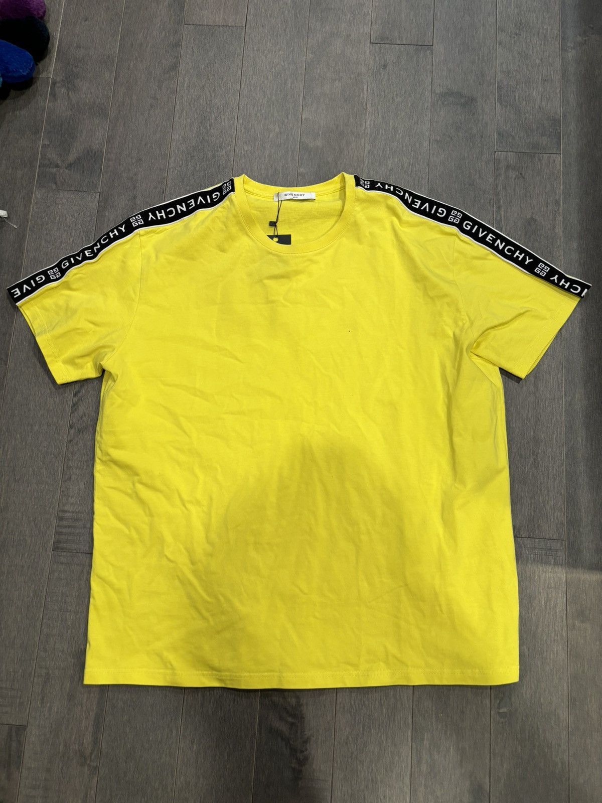 image of Givenchy Yellow T Shirt 3Xl X , Men's (Size 2XL)