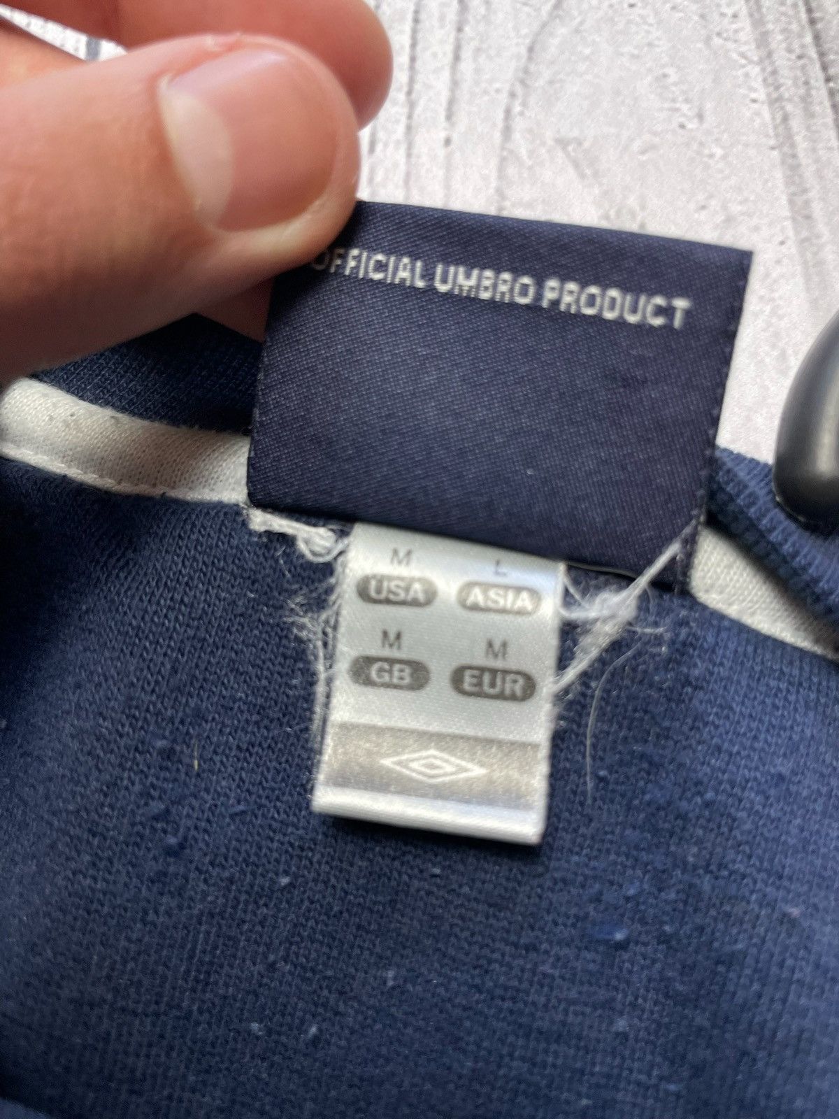 Umbro Vintage Umbro sweatshirt size M logo line blue Size US M / EU 48-50 / 2 - 3 Thumbnail