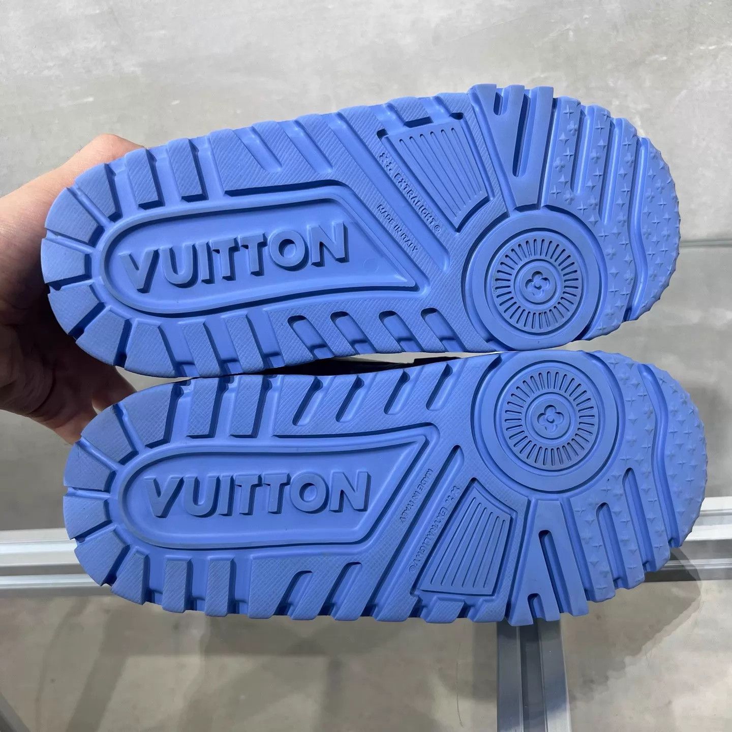 Louis Vuitton LV Trainer Maxi WhtBl Dnm Clefable UK3/37 YH24731 Size US 6.5 / IT 36.5 - 7 Thumbnail
