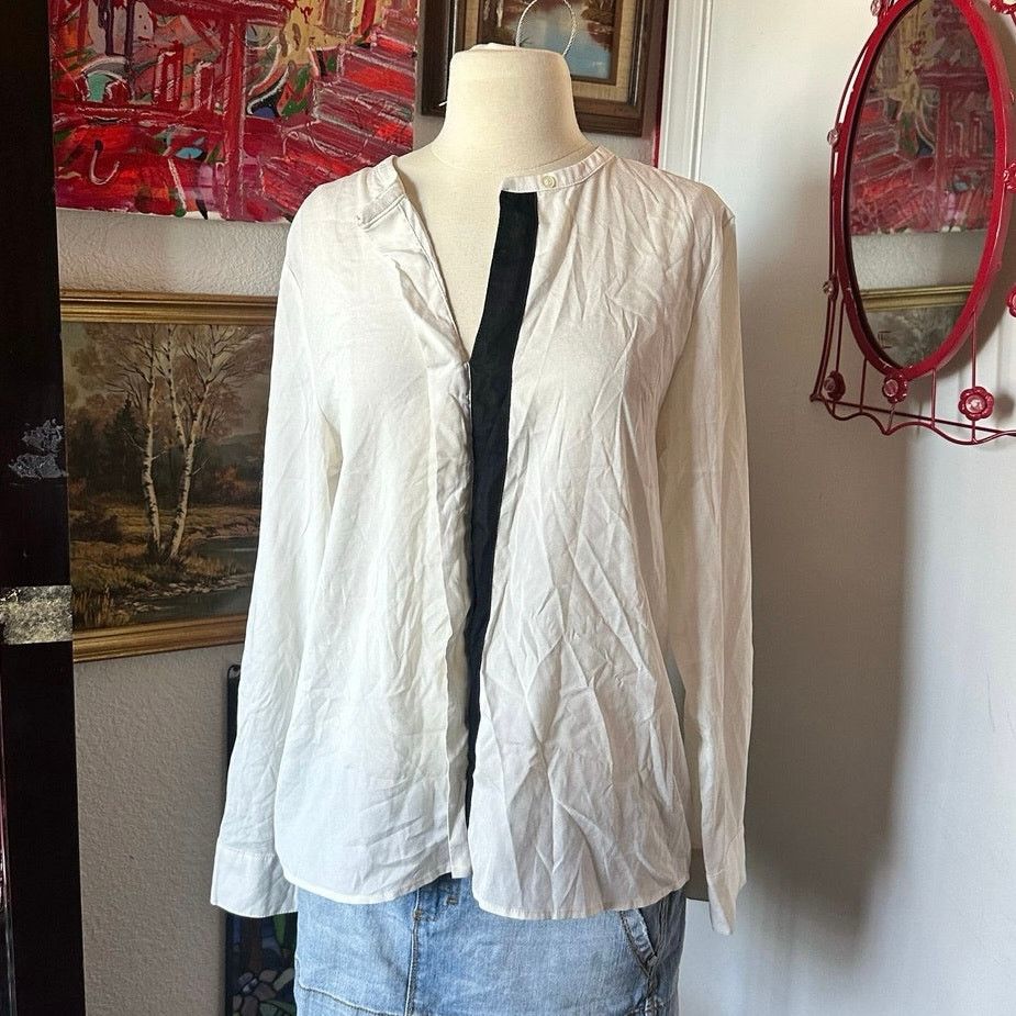 Calvin Klein calvin klein white black long sleeve blouse Size M / US 6-8 / IT 42-44 - 1 Thumbnail
