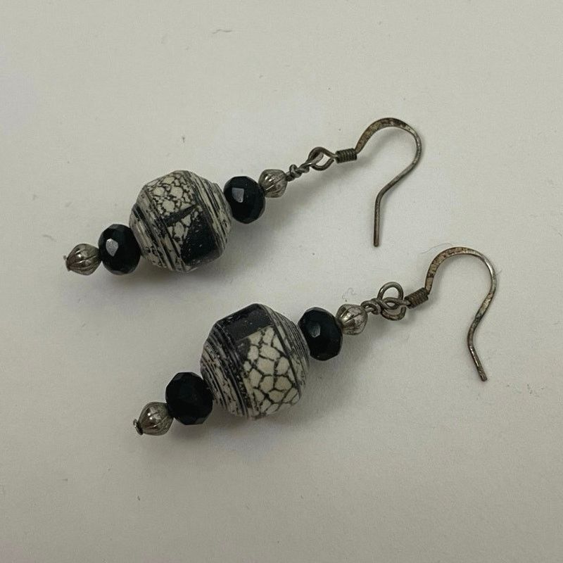 Other Vintage Grey & Black Beaded Earrings Size ONE SIZE - 2 Thumbnail