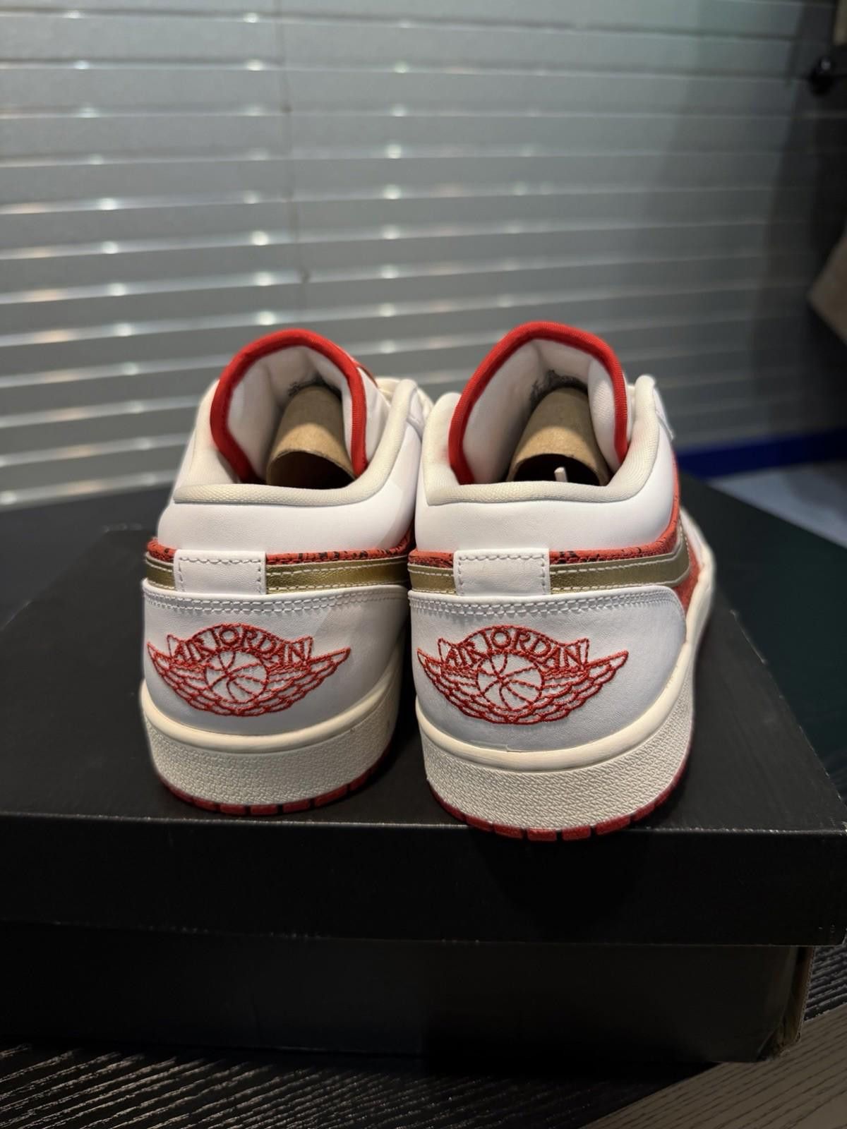 Jordan Brand Nike Air Jordan 1 Low SE Spades Men's Size 9 Red/Gold/White Size US 9 / EU 42 - 12 Thumbnail
