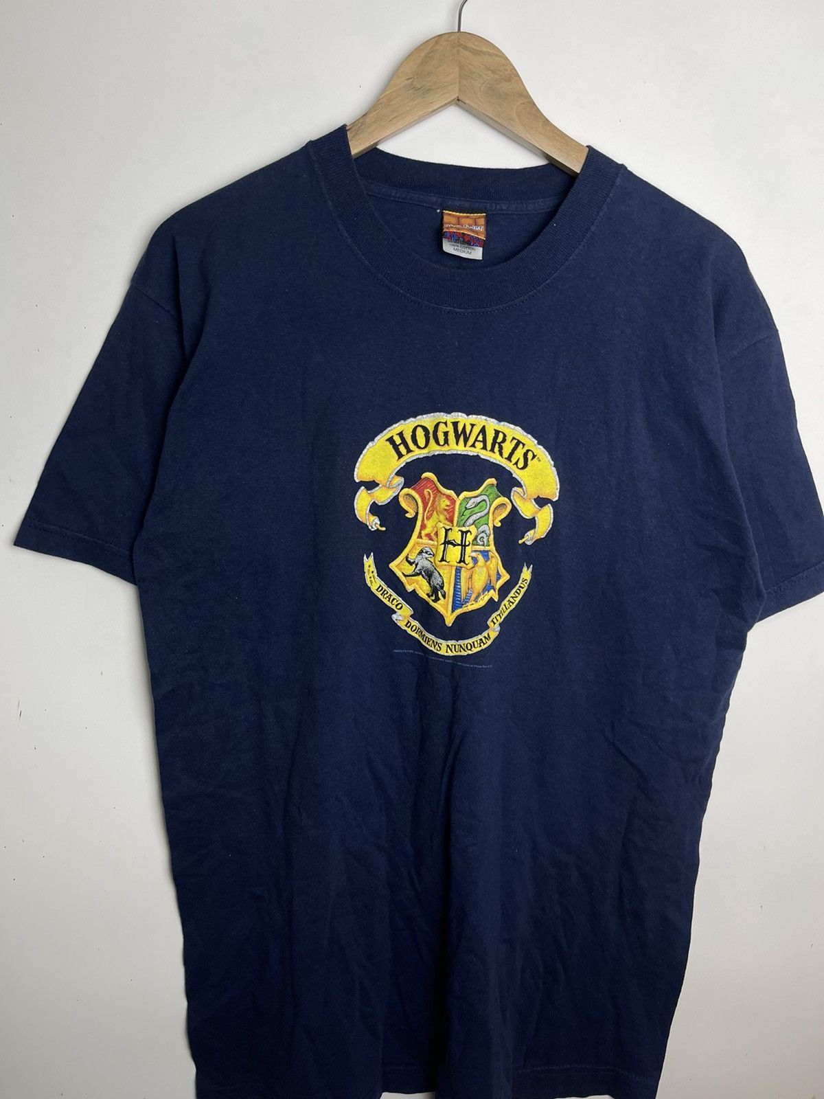 Vintage 2000 Vintage Harry Potter Hogwarts Logo Boxy T-Shirt Size US L / EU 52-54 / 3 - 1 Thumbnail