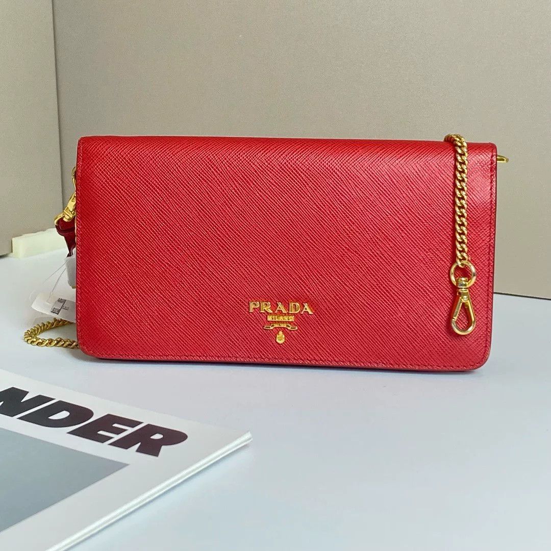 Prada Pre-loved Bag Very good condition Size ONE SIZE - 1 Preview