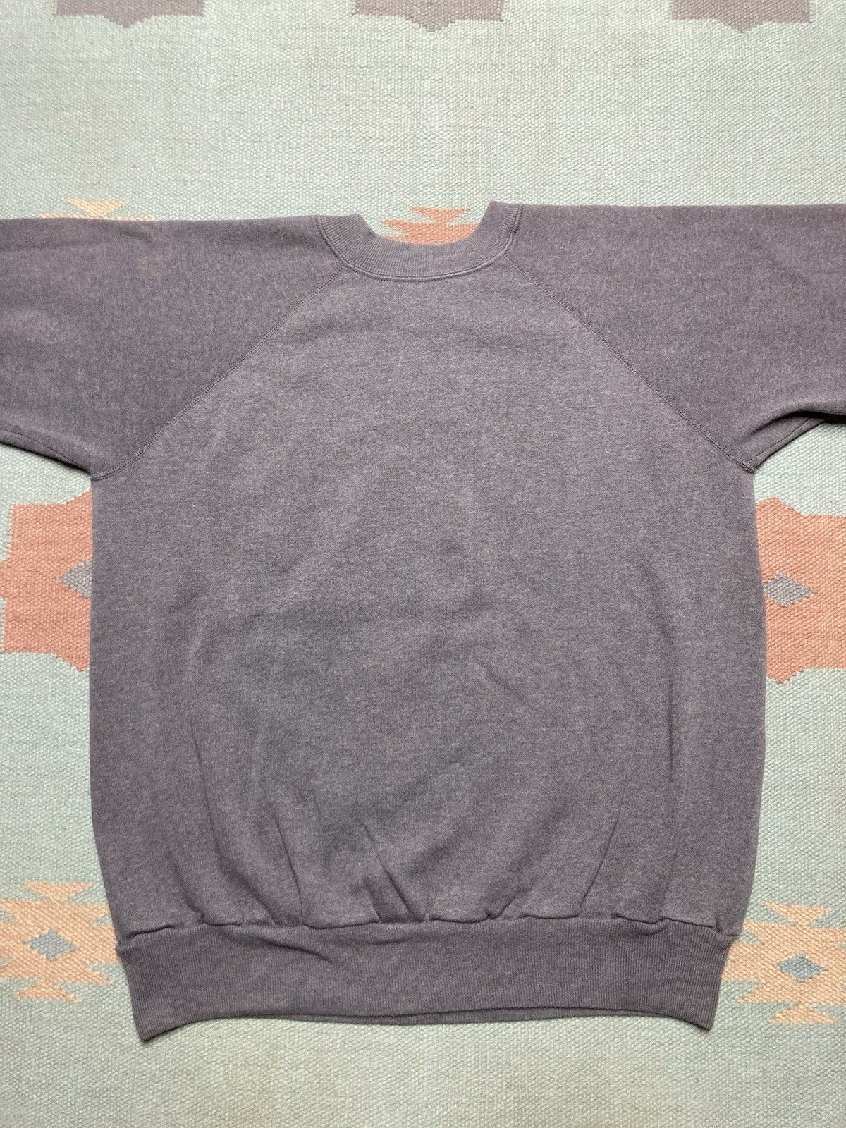 Vintage Vintage 80s sweatshirt stone gray blank raglan pullover XL Size US XL / EU 56 / 4 - 2 Thumbnail
