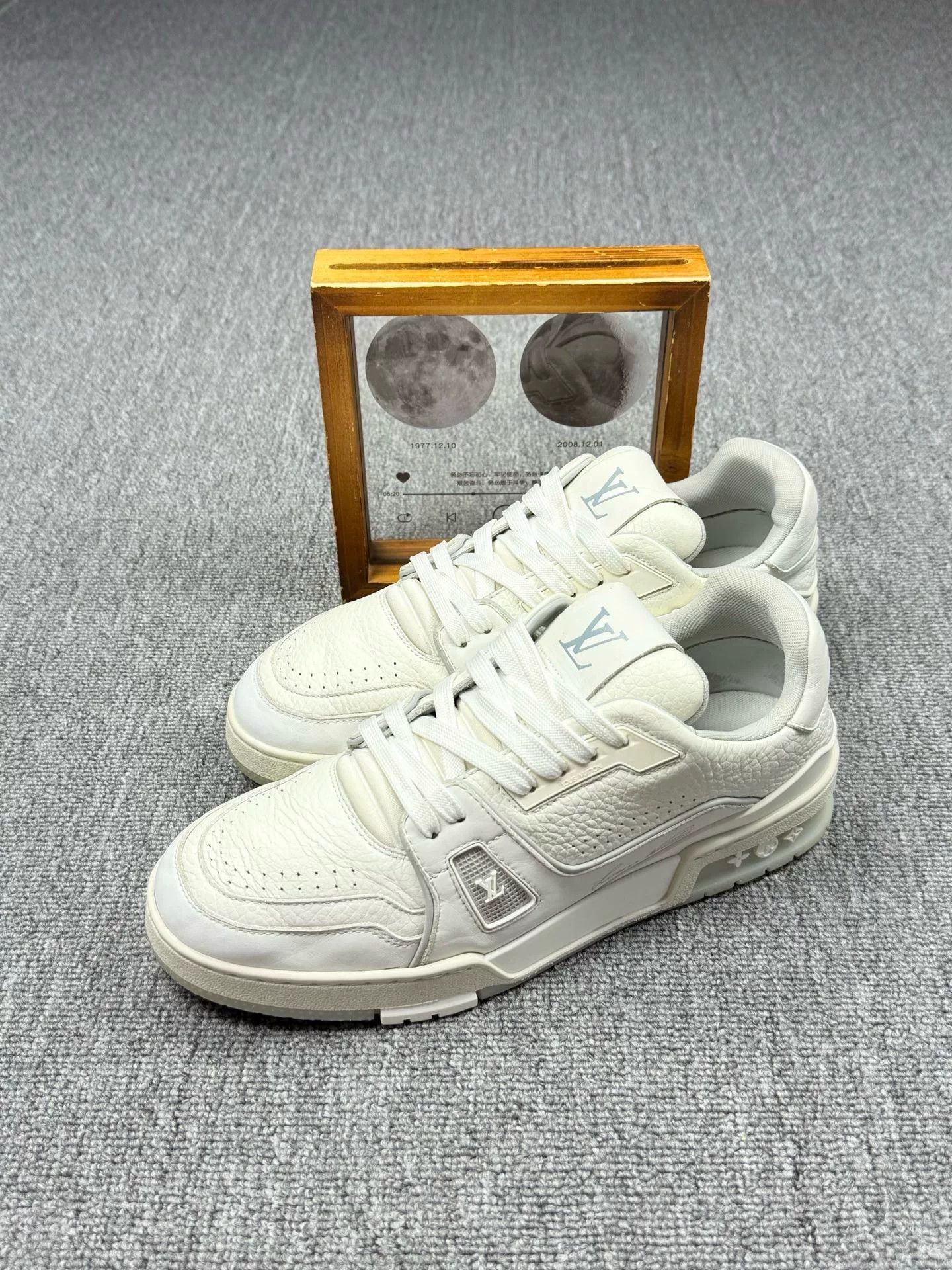 Louis Vuitton Louis Vuitton Training White Lowtop Sneakers 8 Men Size US 8 / EU 41 - 1 Thumbnail