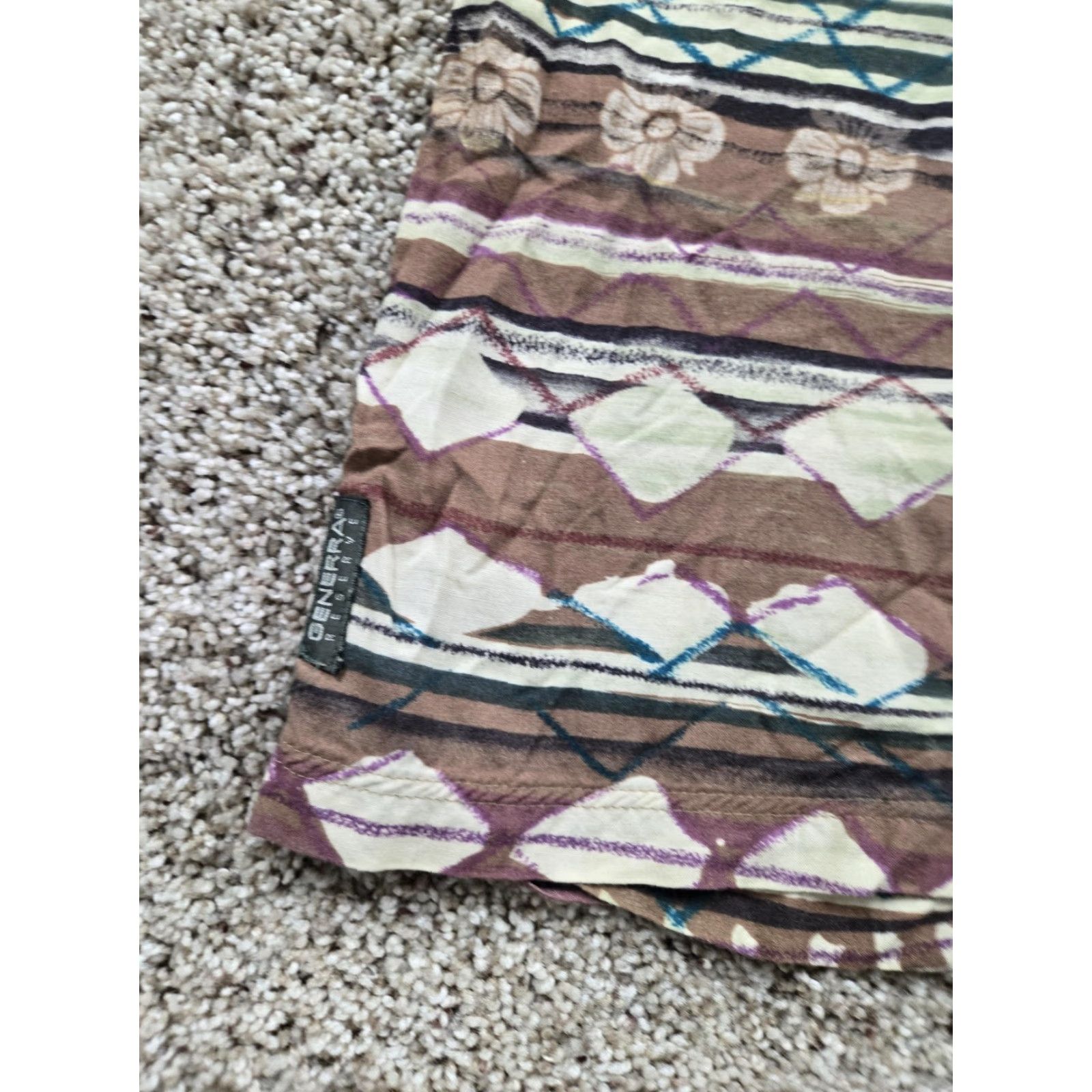 Vintage VINTAGE Generra T Shirt Mens Small Brown Geometric Tribal All Over Print 90s Size US S / EU 44-46 / 1 - 3 Thumbnail