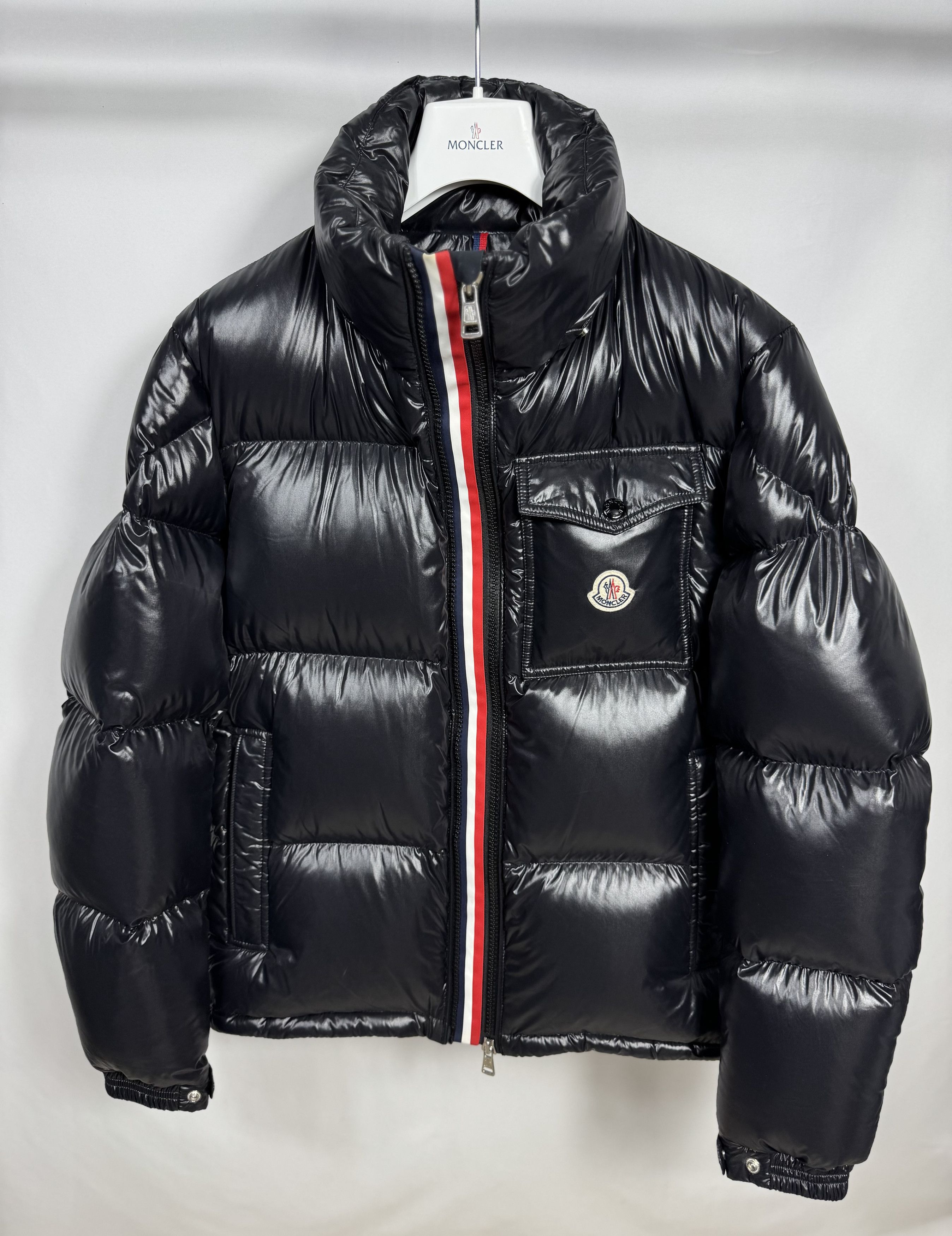 ✨モンクレール MONTBELIARD 　　　　　　　 　　　　サイズ7✨ Moncler Montbeliard Jacket | Grailed