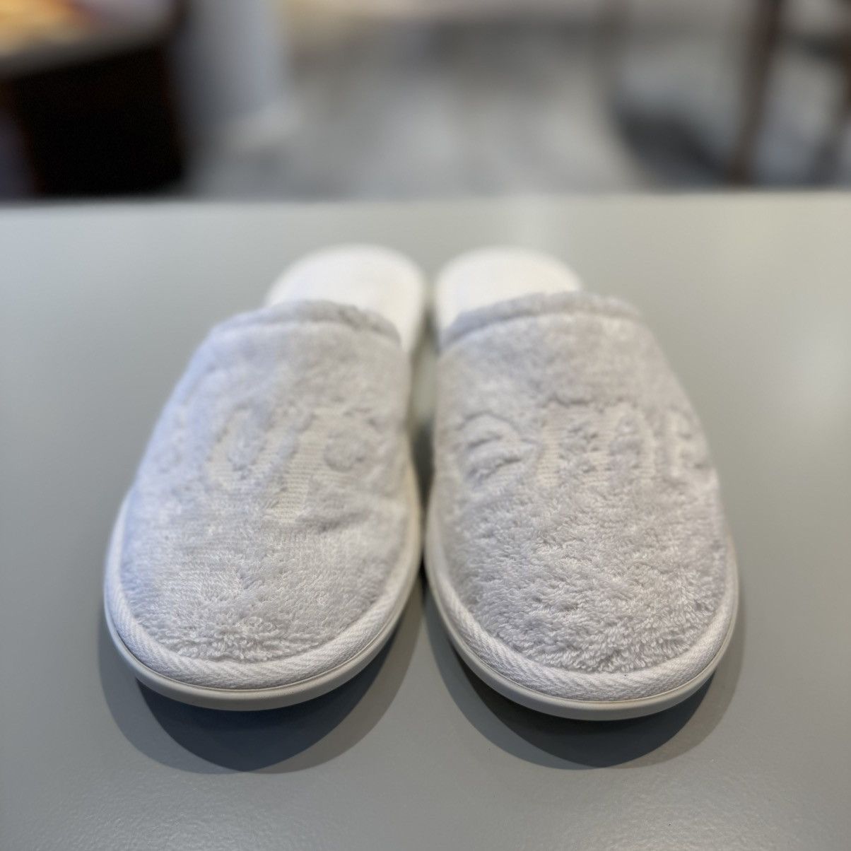 Supreme Supreme Frette Slippers White Size US 8 / EU 41 - 1 Thumbnail
