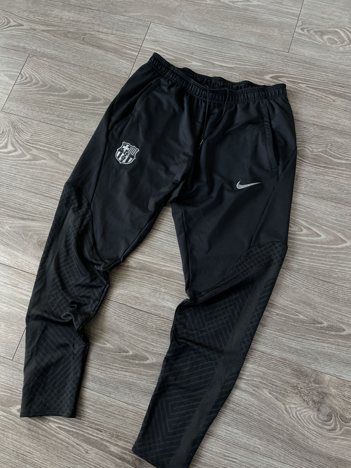 Nike Nike FCB Barcelona Football Slim Fit Regular Sweatpants Size US 34 / EU 50 - 14 Thumbnail