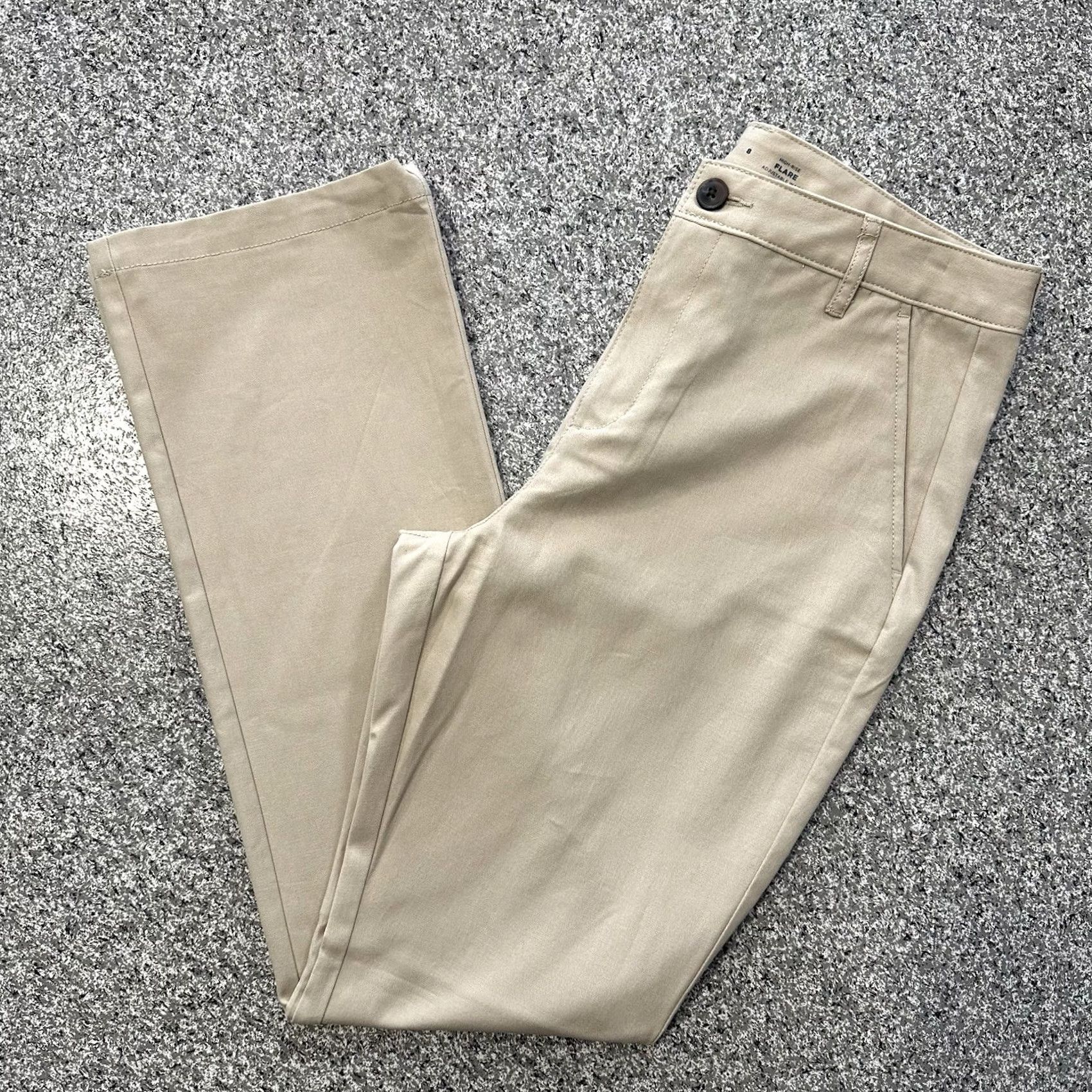 Old Navy Old Navy Beige Chino Pants Womens 8 High Rise Flare Stretch Regular Inseam 32 Size 30" / US 8 / IT 44 - 2 Thumbnail