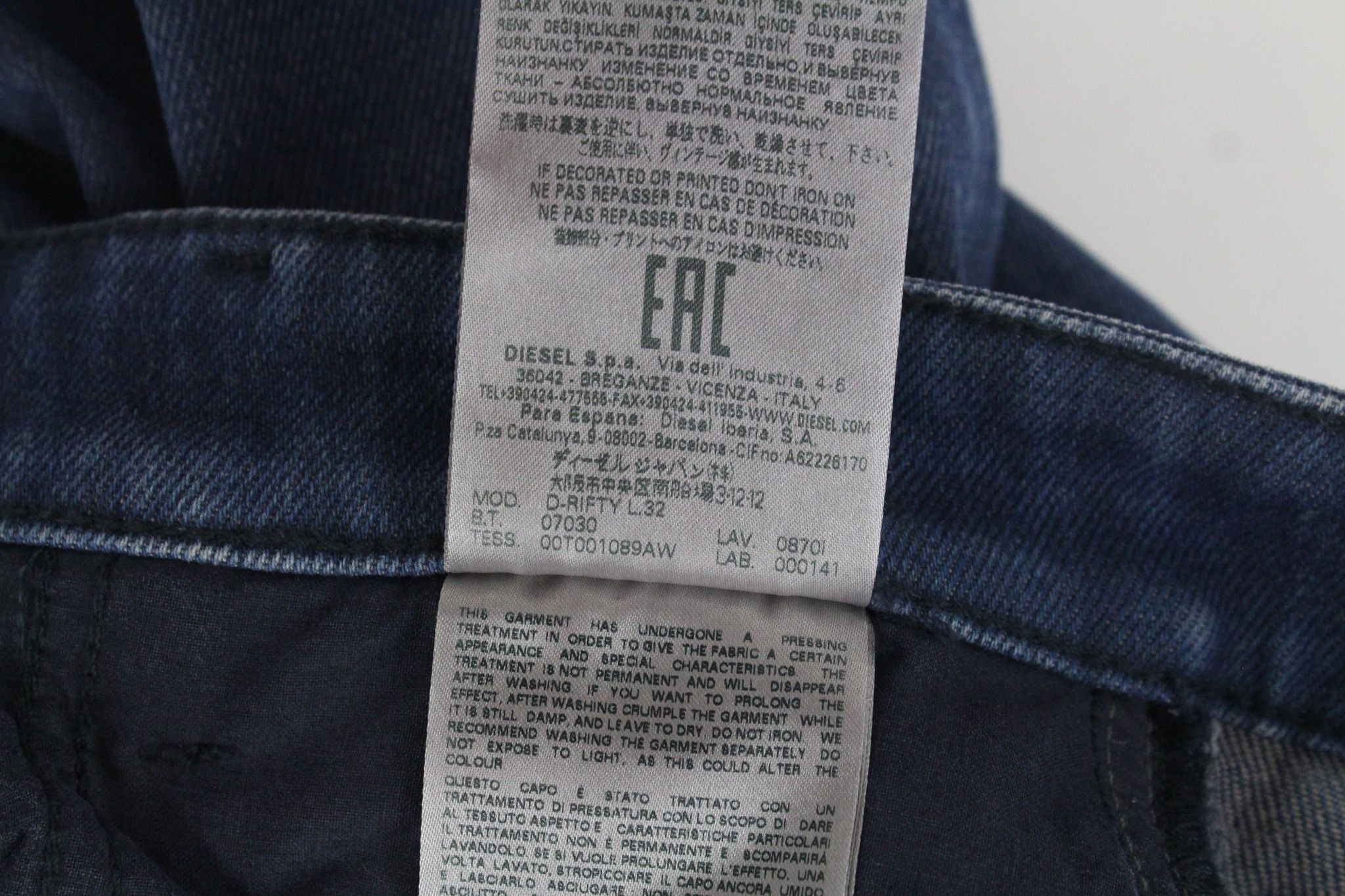Diesel D-RIFTY 0870I W26/L32 Blue Zip-Fly Jeans 70146 Size 26" / US 2 / IT 38 - 8 Thumbnail