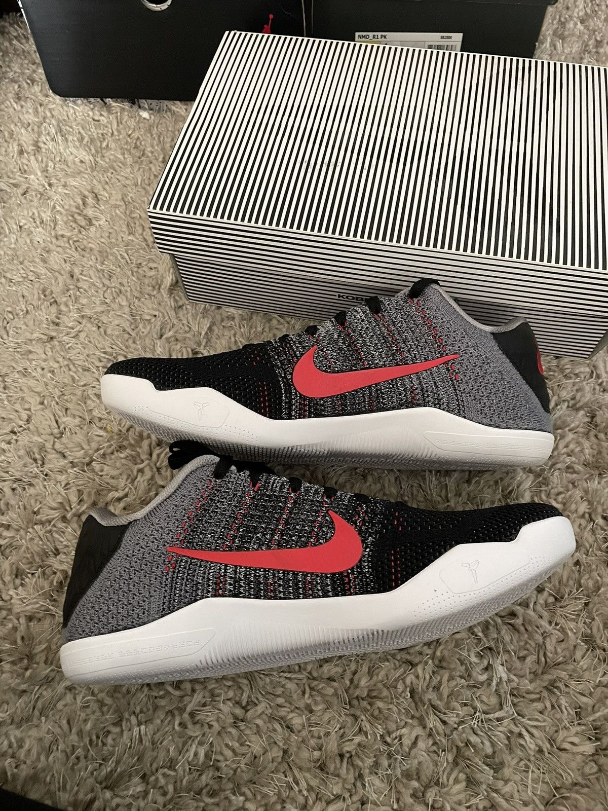 Nike Kobe 11 Elite Low Tinker Muse Size US 9.5 / EU 42-43 - 3 Thumbnail