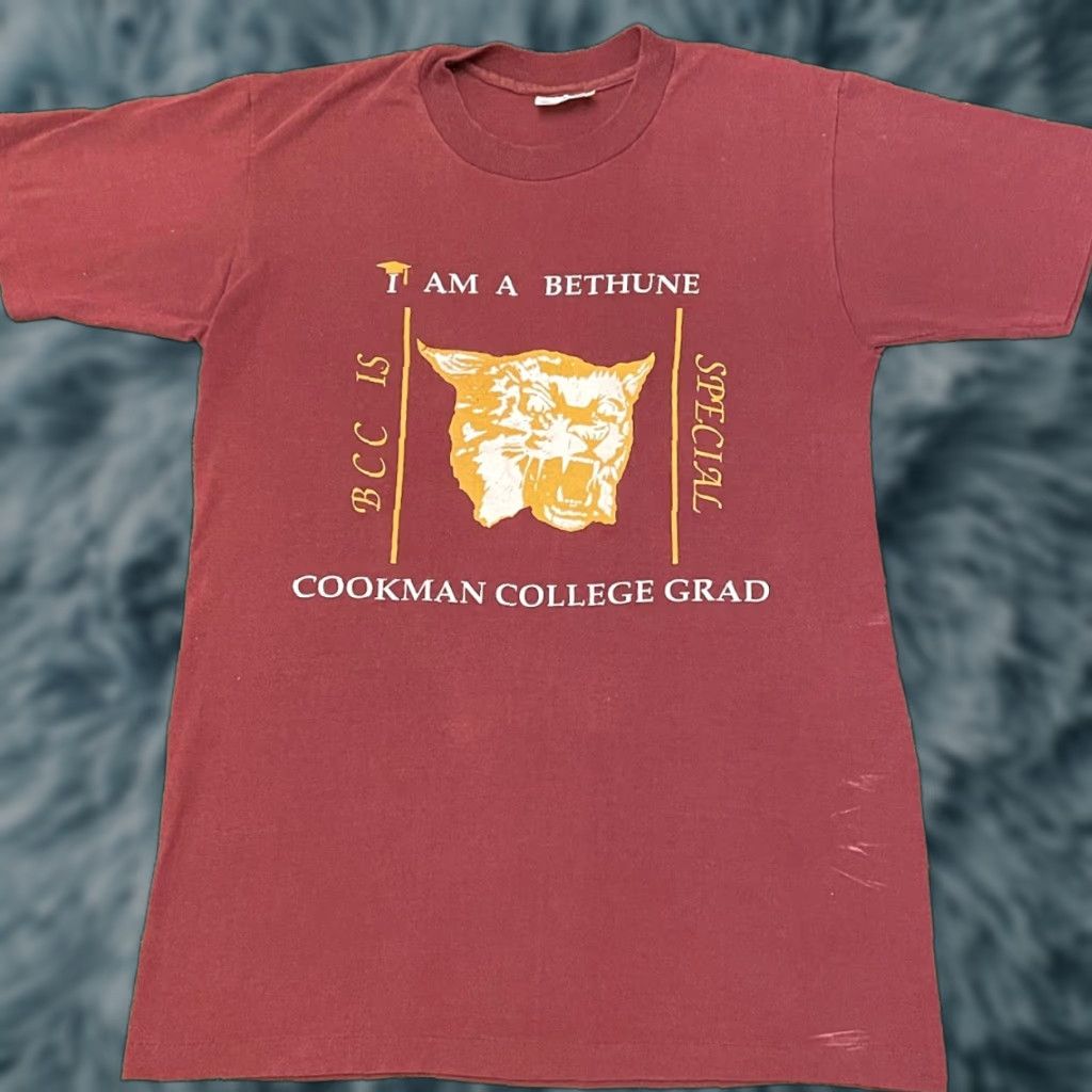 Vintage VINTAGE Bethune Cookman BCU College Grad Wild Cats Shirt Mens M Maroon 90s VTG 80s 90s T-Shirt Short Sleeve Classic Fit Size US M / EU 48-50 / 2 - 1 Thumbnail
