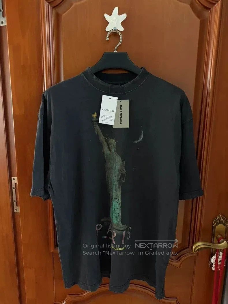 Balenciaga Balenciaga Statue of Liberty T-shirt. Size US M / EU 48-50 / 2 - 1 Thumbnail