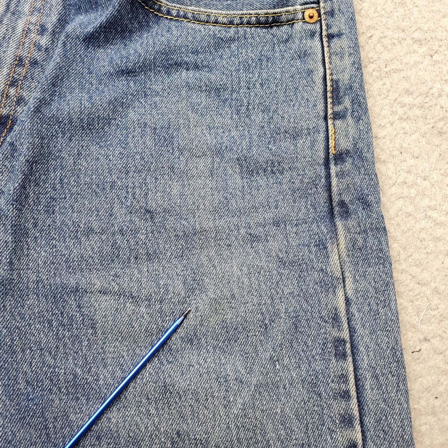 Levi's Levi's 505 Jeans Mens 33x36 Blue Denim 5-Pocket Streetwear Straight Leg Red Tab Shirt Mens Size 33 Blue Jeans Size US 33 - 7 Thumbnail