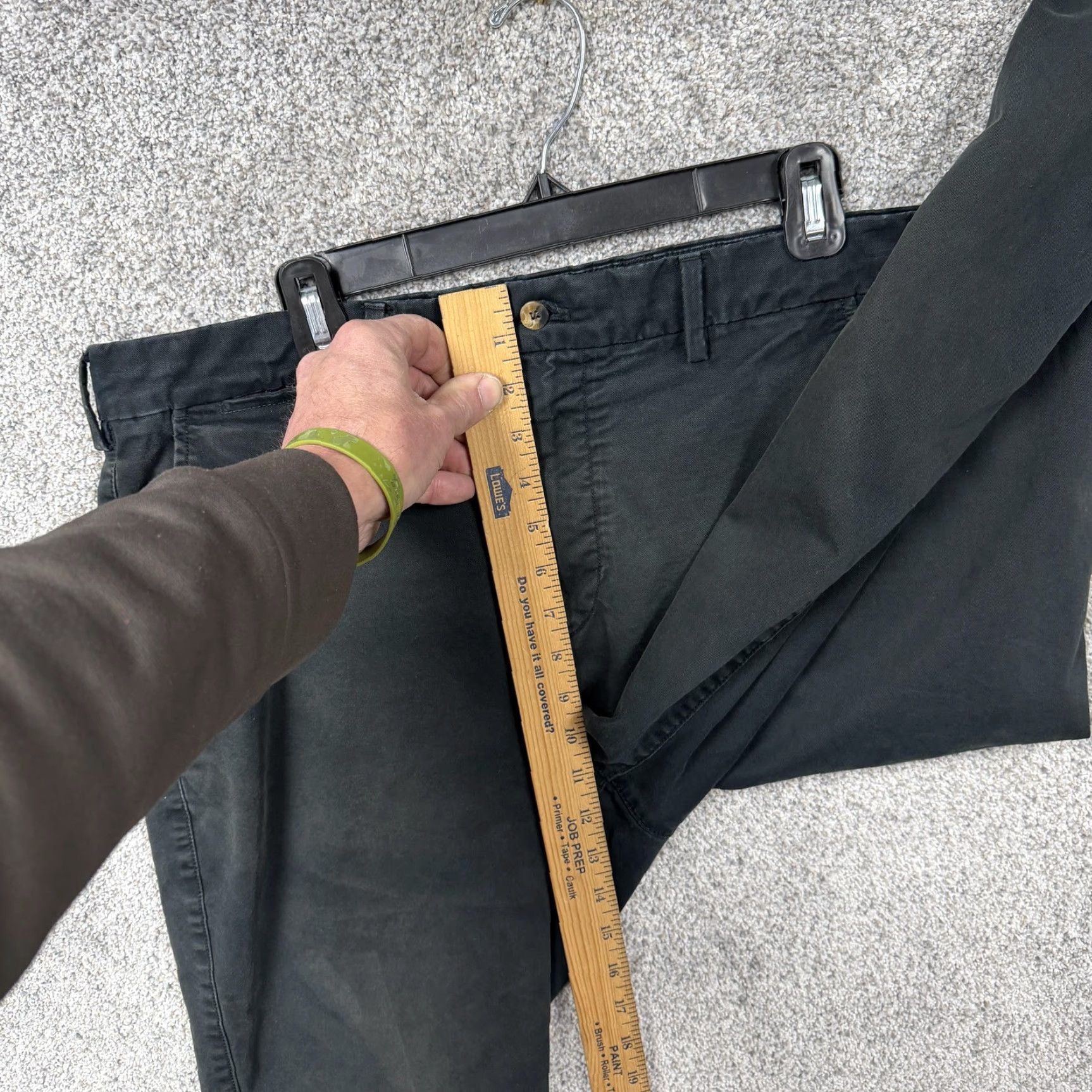 Gap Gap Essential Khaki Pants Mens Size 36x28.5 Black Athletic Stretch Chino Office Slim Tapered Flat Front Zip Button Pocket Size US 36 / EU 52 - 5 Thumbnail