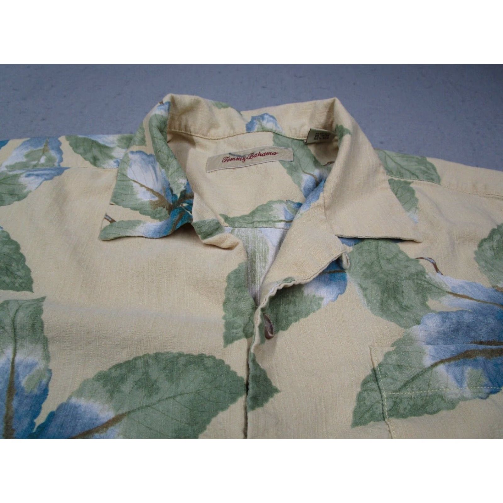 Tommy Bahama Tommy Bahama Shirt Mens M Yellow Silk Camp Button Up Hawaiian LOOP Collar Shirt Size US M / EU 48-50 / 2 - 2 Thumbnail