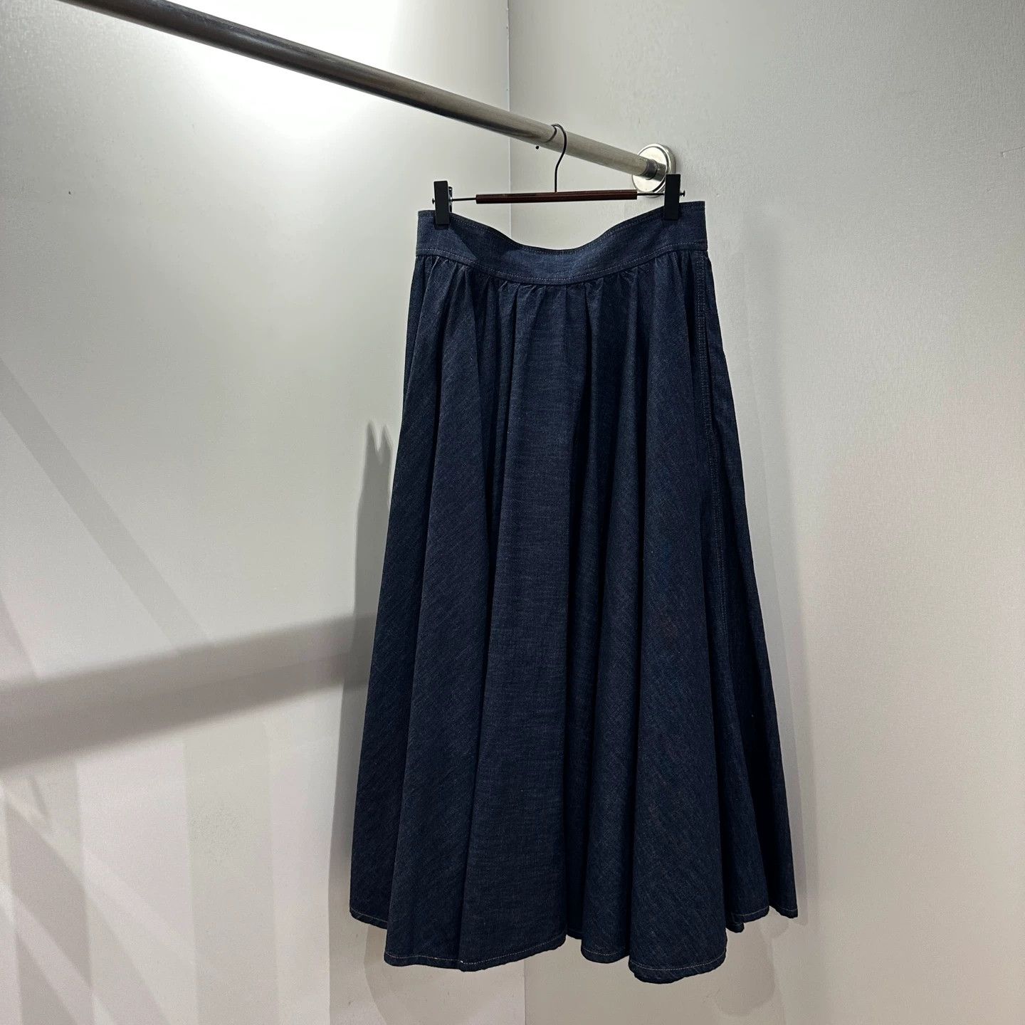 Christian Dior Monsieur Christian Dior may302 long denim midi skirt women's 38 Size 27" / US 4 / IT 40 - 2 Thumbnail