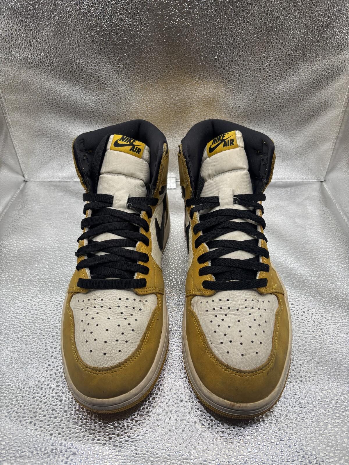 Jordan Brand Air Jordan 1 high yellow Orche Size US 10.5 / EU 43-44 - 2 Thumbnail