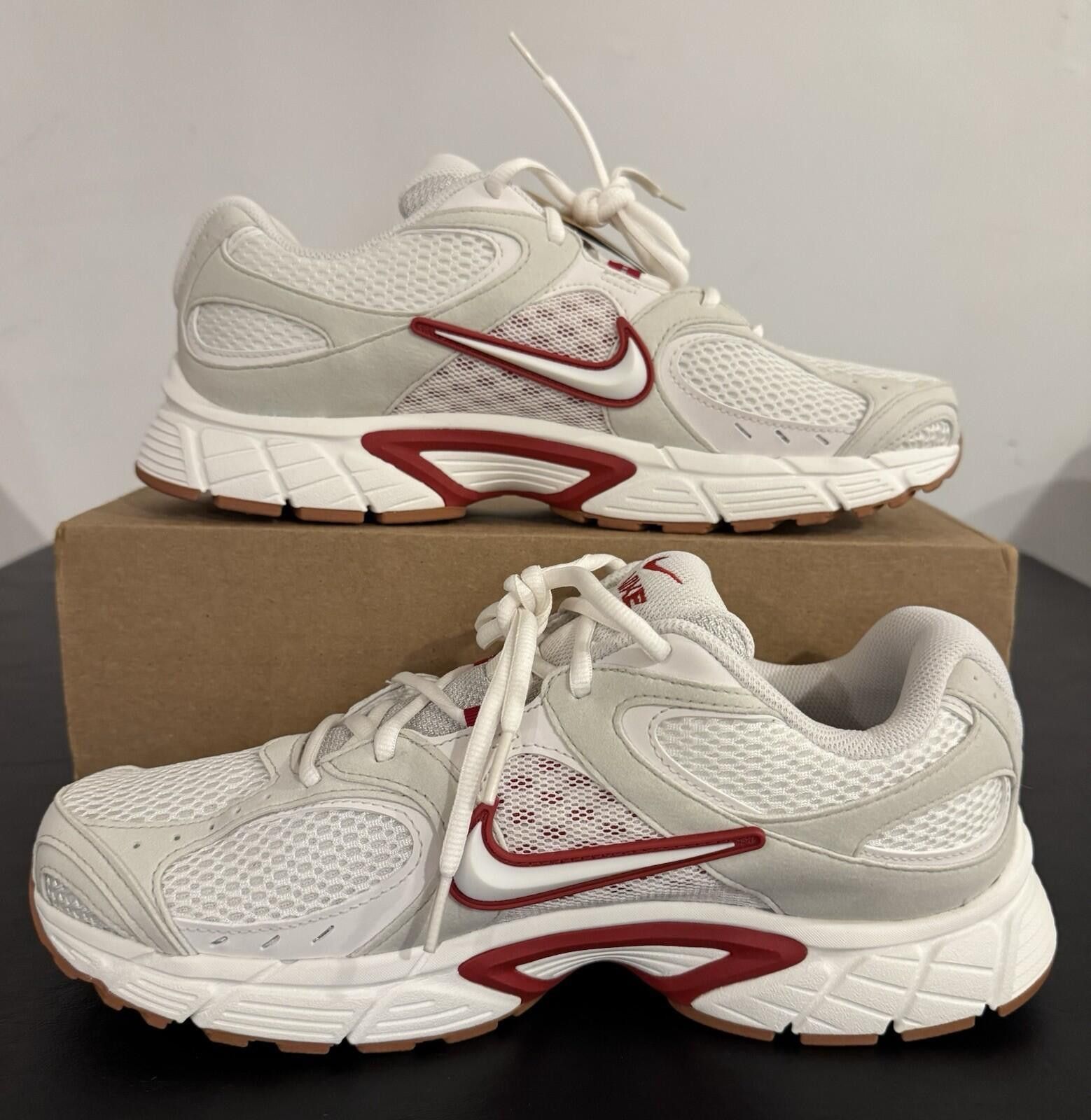 Nike Men's Nike V5 RNR Sail/Sail-Light Bone-Gym Red Men's 11 Size US 11 / EU 44 - 3 Thumbnail
