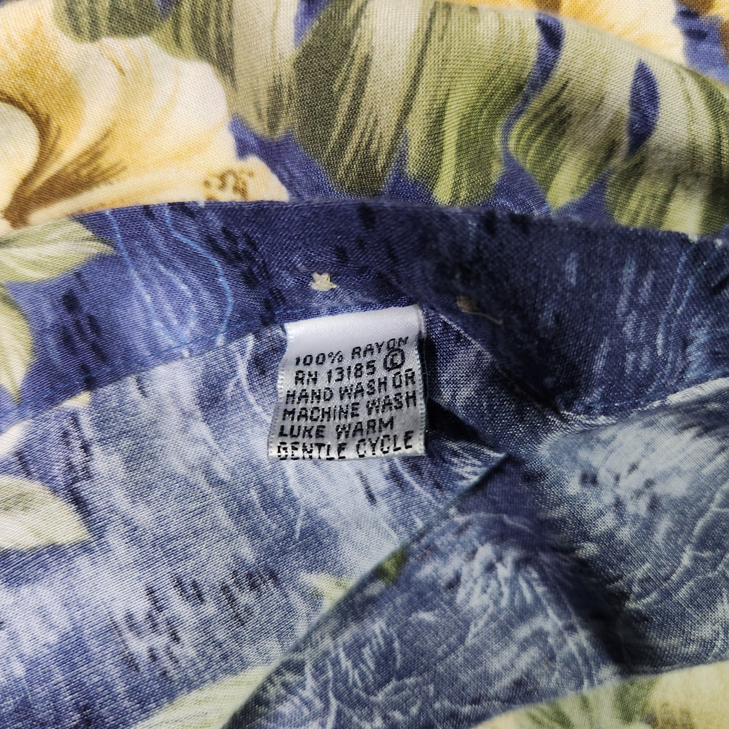 Pierre Cardin Pierre Cardin VINTAGE Hawaiian Shirt XL Floral Button Up Size US XL / EU 56 / 4 - 7 Thumbnail