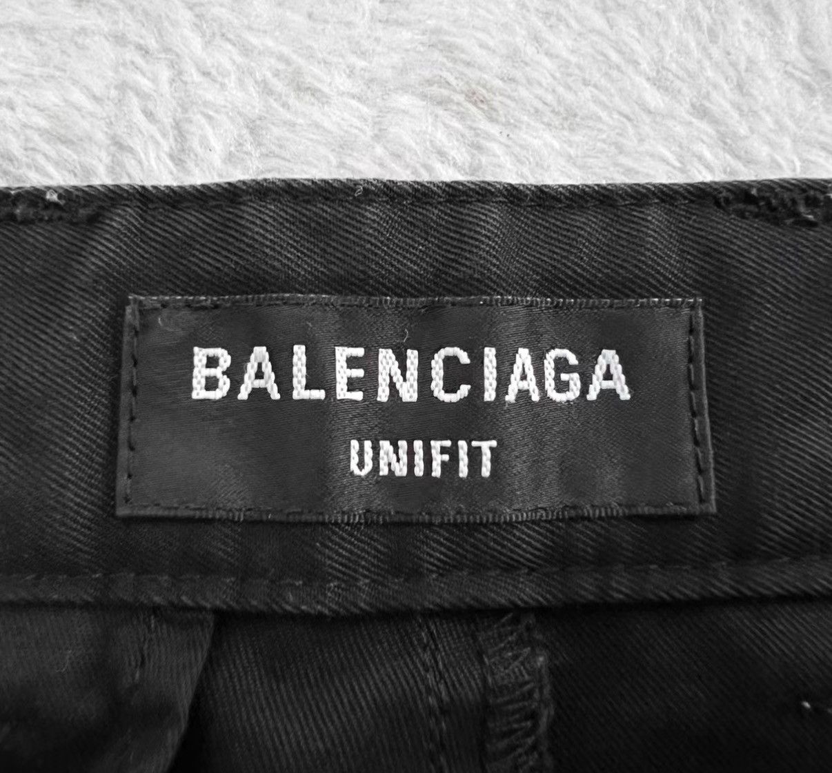 Balenciaga Balenciaga Black Distressed Straight Pants J41 Size US 34 / EU 50 - 3 Thumbnail