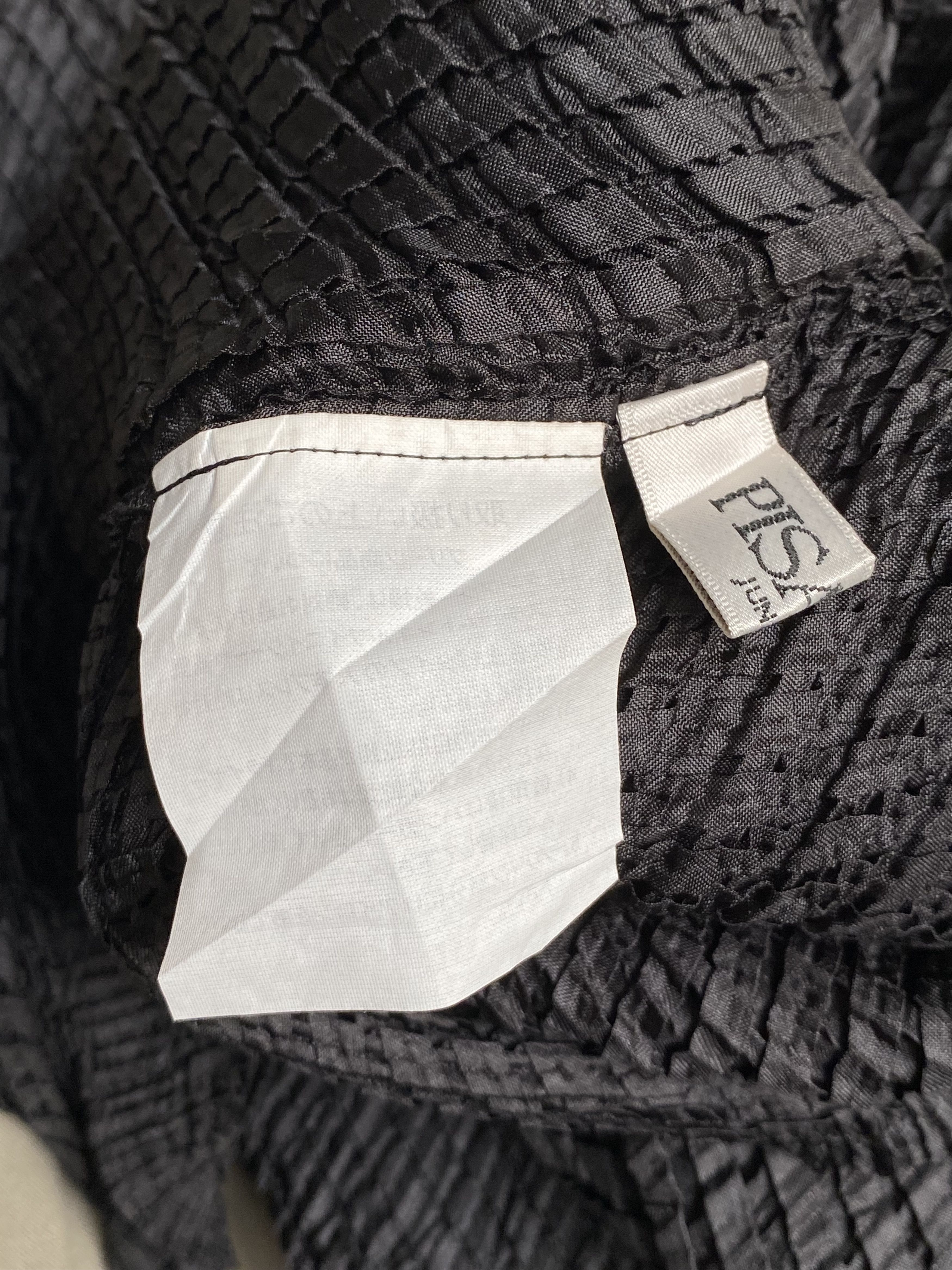 Issey Miyake ISSEY PISANO JUNIOR Black Pleats T-shirt Size US S / EU 44-46 / 1 - 11 Thumbnail