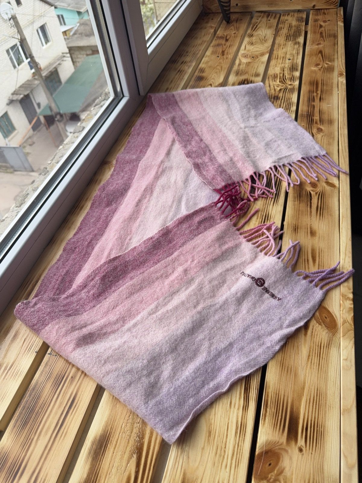 Luciano Barbera Luciano Barbera Merino Wool Scarf Pink Ombre Fringe Italy Size ONE SIZE - 1 Thumbnail