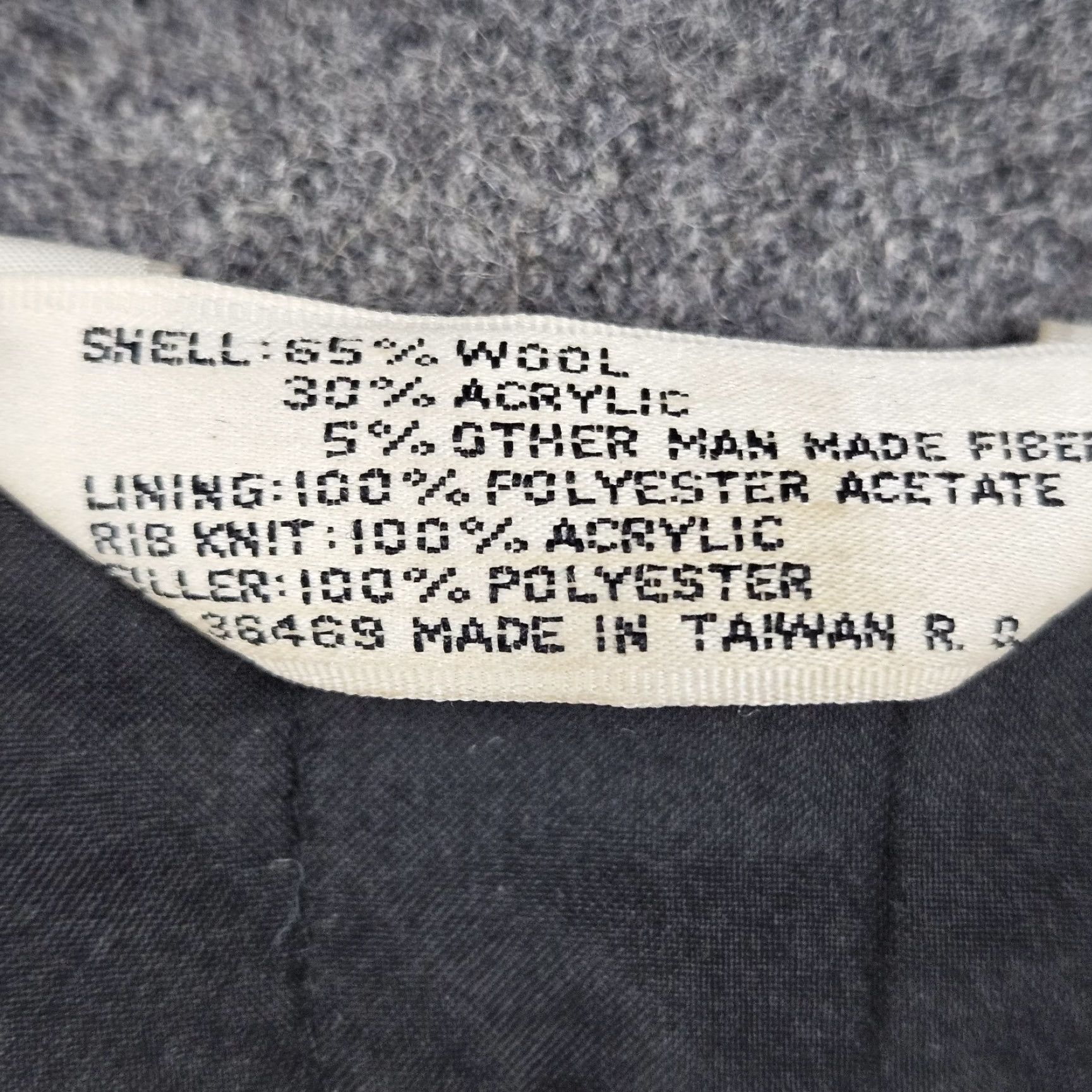 Vintage VINTAGE Expressions Bomber Jacket Wool Blend Zip Snap Insulated Grey XL 46 Men Wool Blend Zip Snap Pockets Stand-Up Collar 55 in Chest Vintage Mens Size US S / EU 44-46 / 1 - 4 Thumbnail