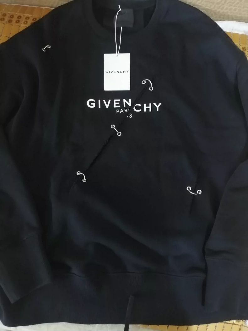 Givenchy Givenchy Shark Head Printed Sweatshirt, XS Size Size US S / EU 44-46 / 1 - 3 Thumbnail