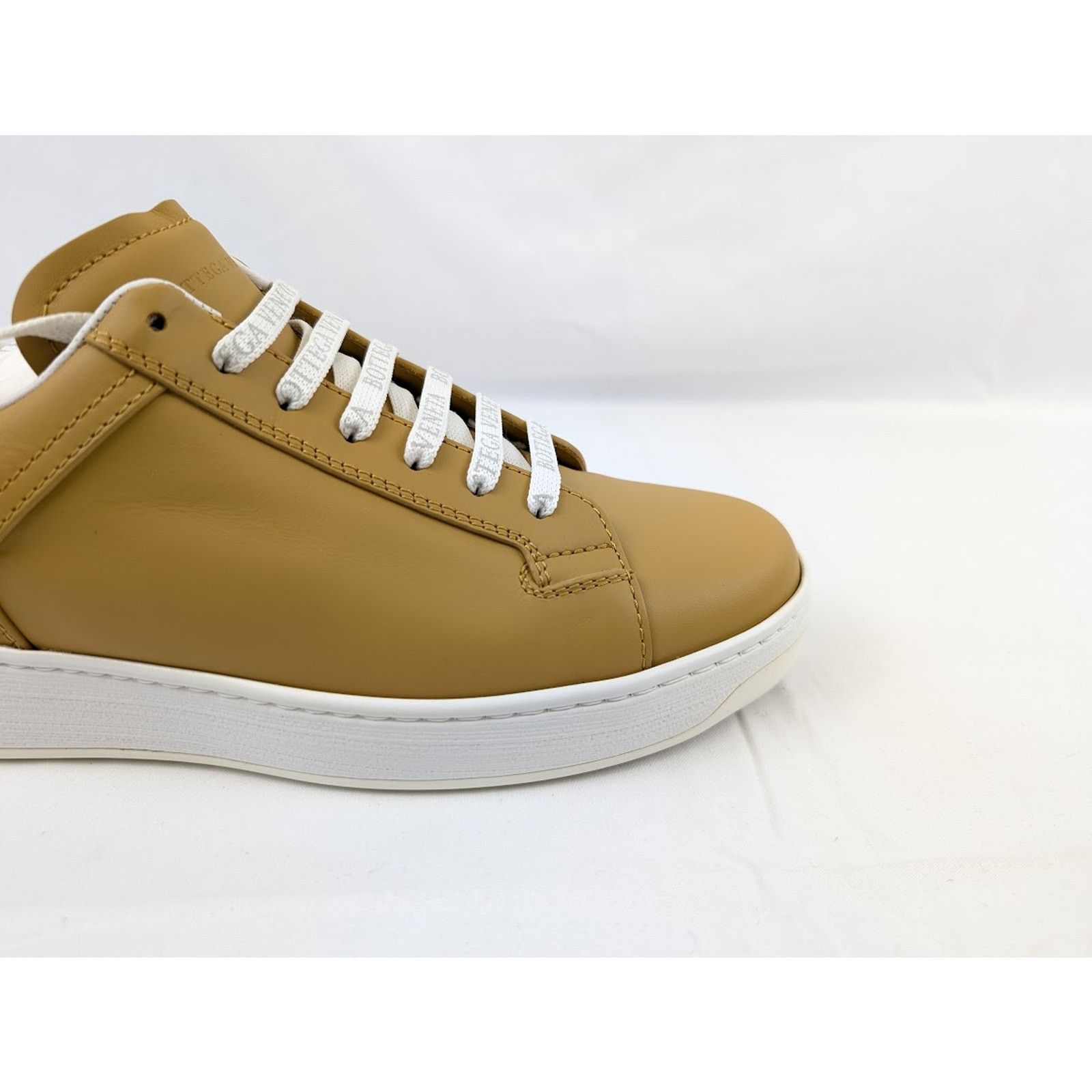 Bottega Veneta o1rshd1 Bolt Calf Sneaker Pelle S.GOMM in Butterscotch Size US 7.5 / EU 40-41 - 3 Thumbnail