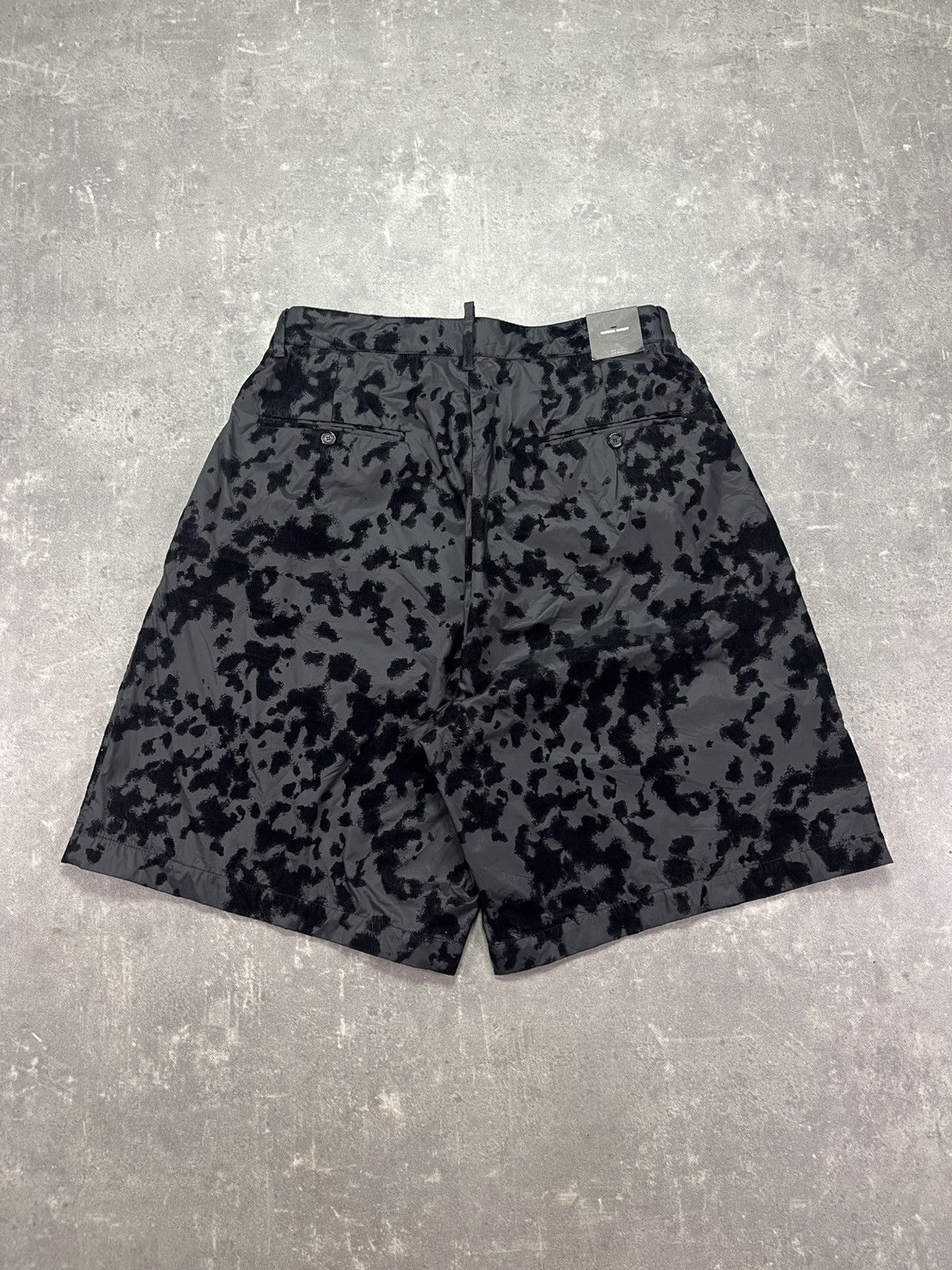 Dsquared2 DSWT Dsquared2 Flock Surfer Shorts 50 Baggy Wide Leg Size US 34 / EU 50 - 2 Thumbnail