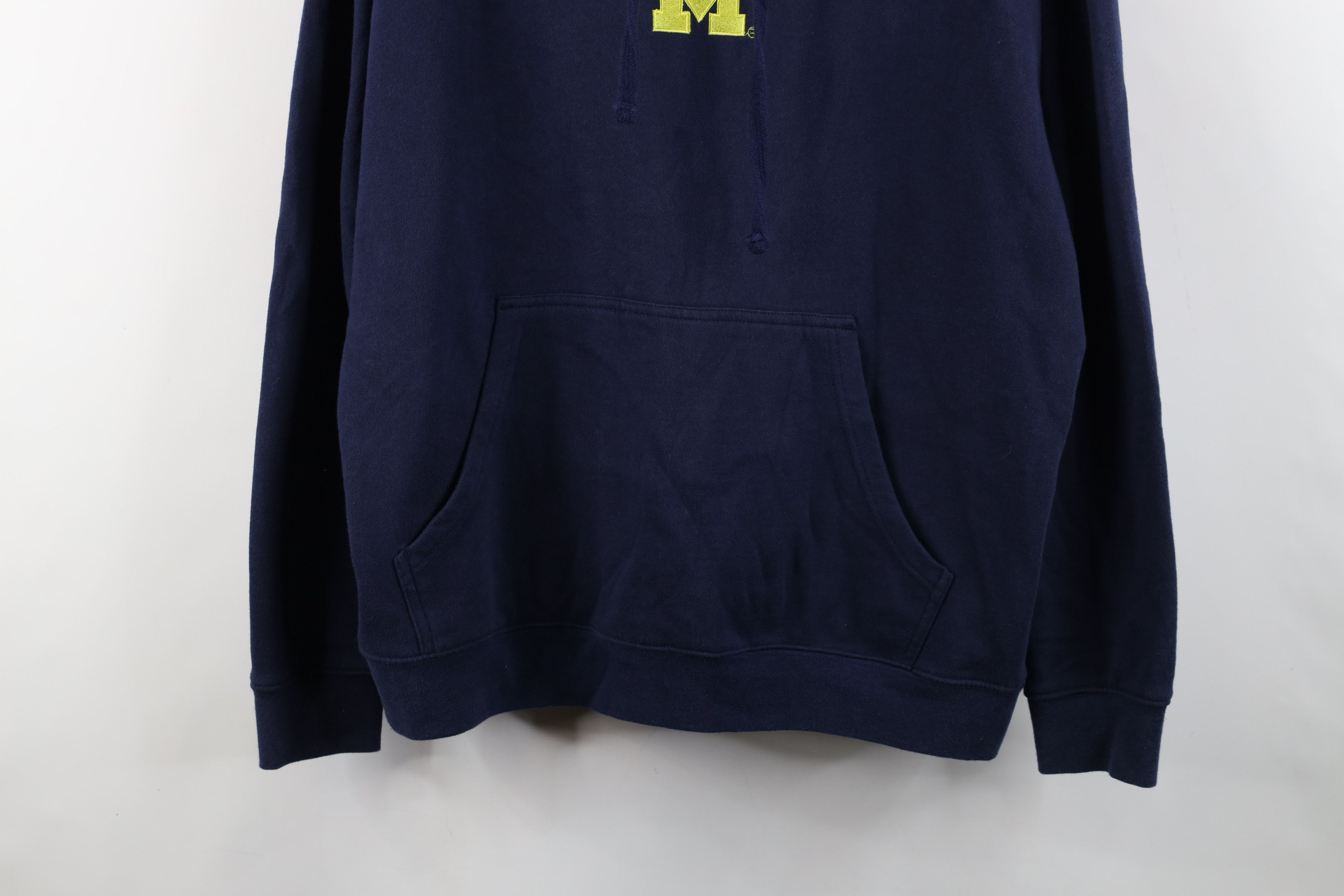 Vintage Vintage Faded University of Michigan Hoodie Sweatshirt Blue Size US L / EU 52-54 / 3 - 3 Thumbnail