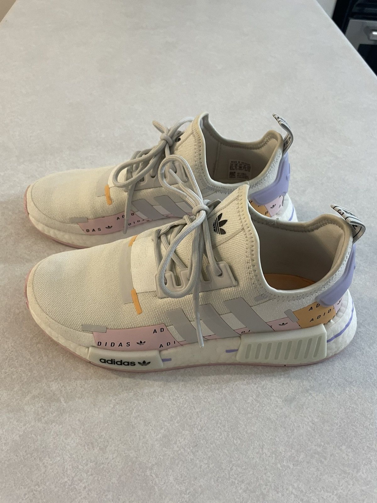 Adidas Adidas NMD R1 Crystal White Clear Pink Running Shoe Size 6.5 Size US 6.5 / IT 36.5 - 5 Thumbnail