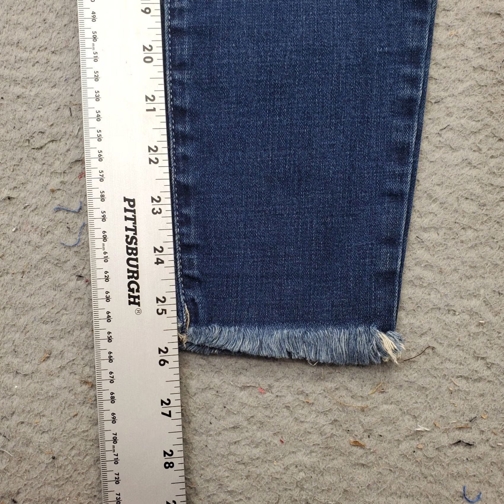 Lucky Brand Lucky Brand Ava Skinny Jeans Womens Size 6 Navy Denim 26" Inseam Regular Fit Frayed Hem 14.5" Waist Across Waxed Whiskered Denim Size 28" / US 6 / IT 42 - 4 Thumbnail