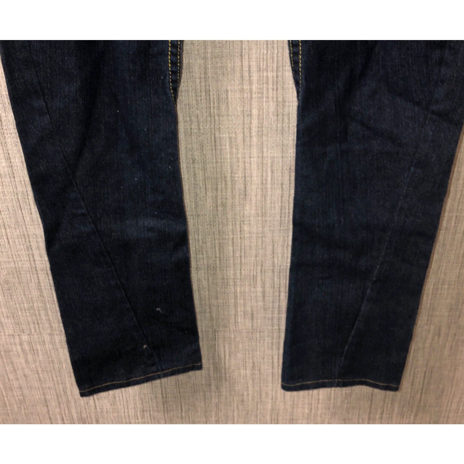 True Religion VINTAGE? No, it's not vintage. True Religion Joey Big T Denim Jeans Womens 28/30 In X 29 In Blue Adult Women 29 in Waist 29 in Inseam Size 29" - 4 Thumbnail