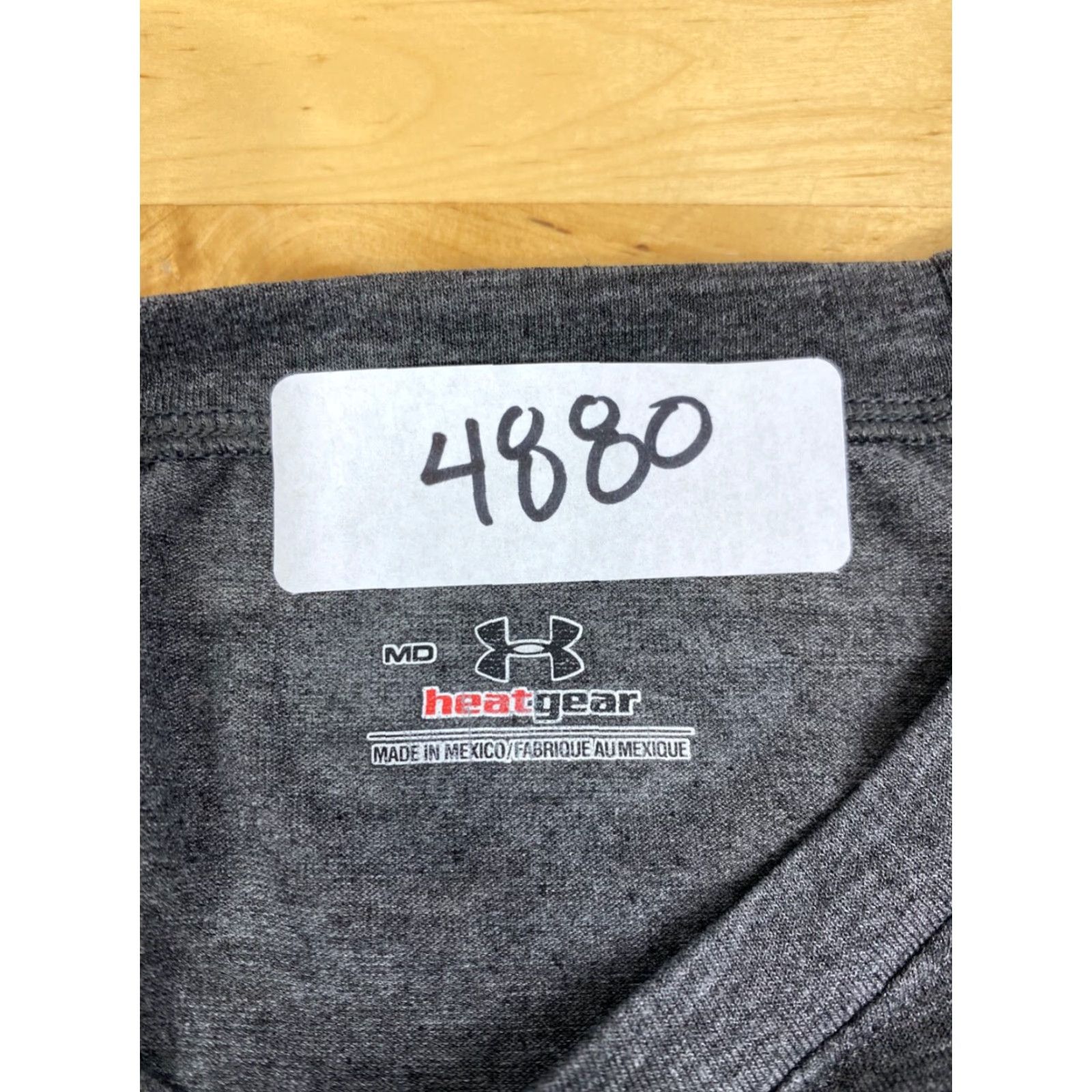 Under Armour UNDER AMROUR HEAT GEAR Men’s M Gray Loose Short Sleeve Athletic Shirt #4880 Size US M / EU 48-50 / 2 - 3 Thumbnail