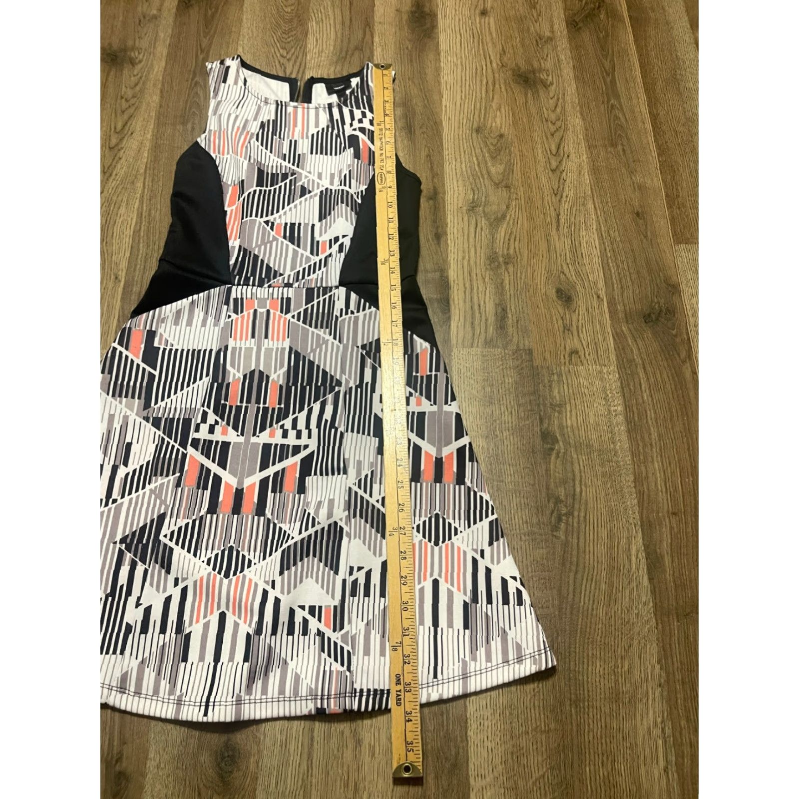 Mossimo Mossimo Dress Women's Size Small, Zip up Back, White Black Grey Orange, Colorful, Knee Length, Casual, Shift, Regular, Dress, Womens Size S / US 4 / IT 40 - 5 Thumbnail