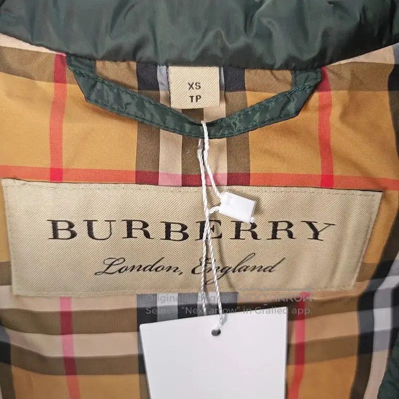 Burberry Burberry Women's Green Nylon Down Jacket. Size XS / US 0-2 / IT 36-38 - 4 Thumbnail