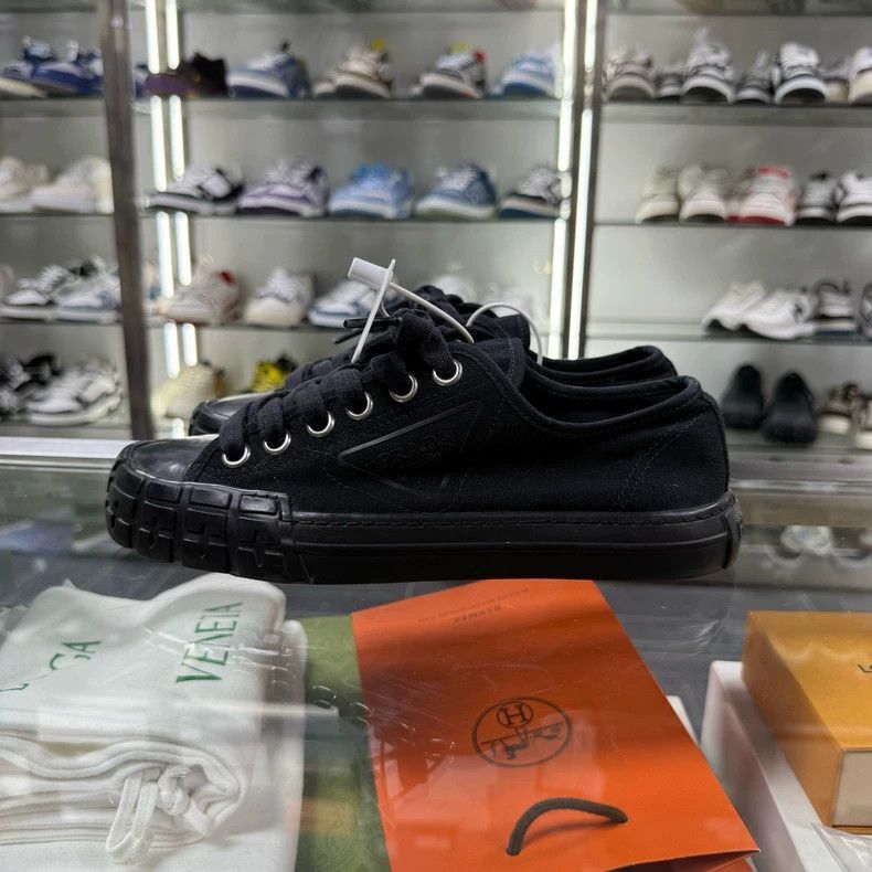 Prada PRADA Black Nylon Canvas Sneakers Size 37.5-2506 Size US 7 / IT 37 - 3 Thumbnail