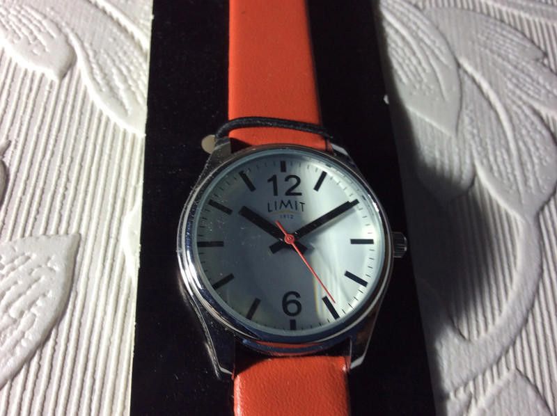Designer Limit men's white dial red leather strap watch Size ONE SIZE - 2 Thumbnail