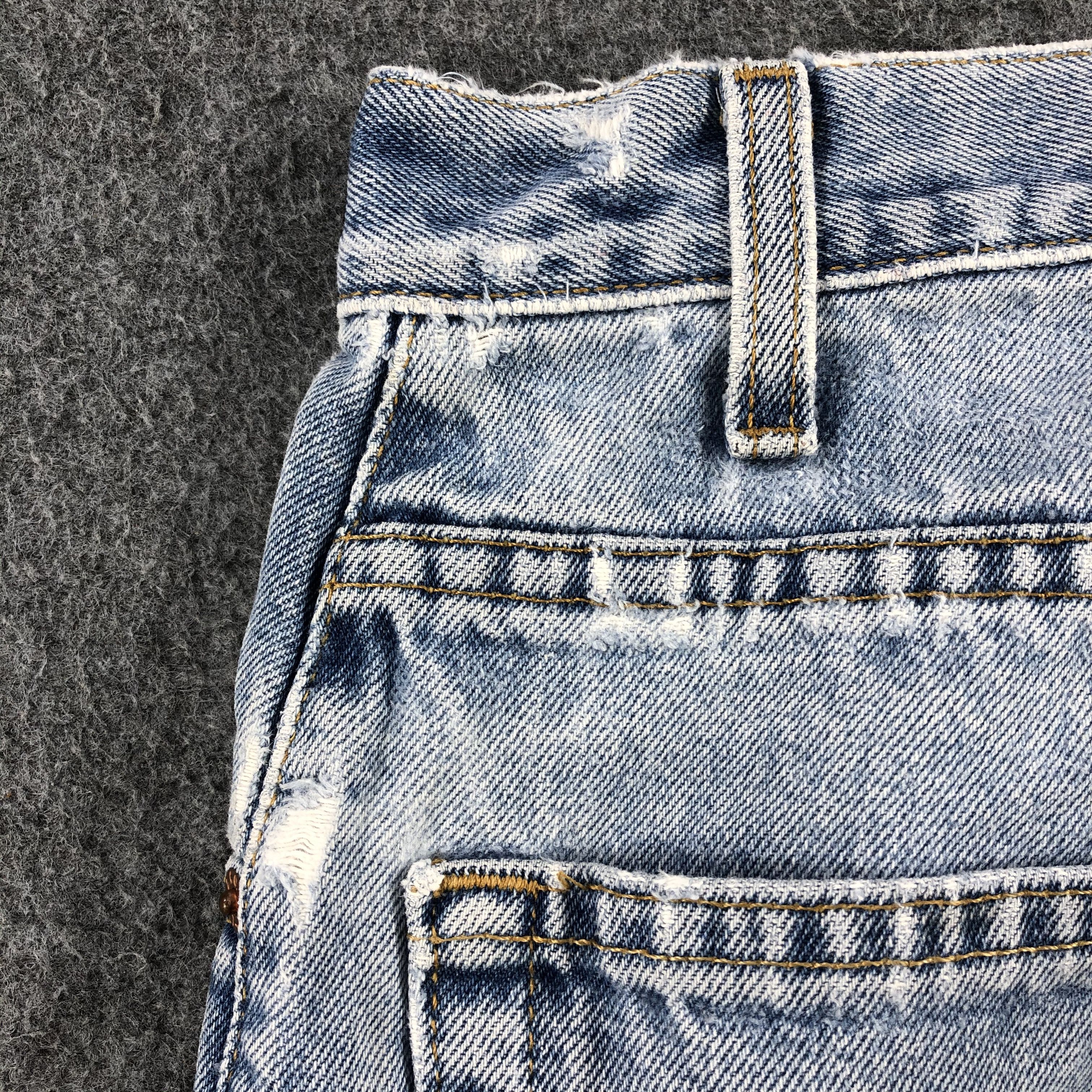 Levi's Vintage 90s Light Wash Levis 560 Jeans-J1690 Size US 34 / EU 50 - 10 Thumbnail